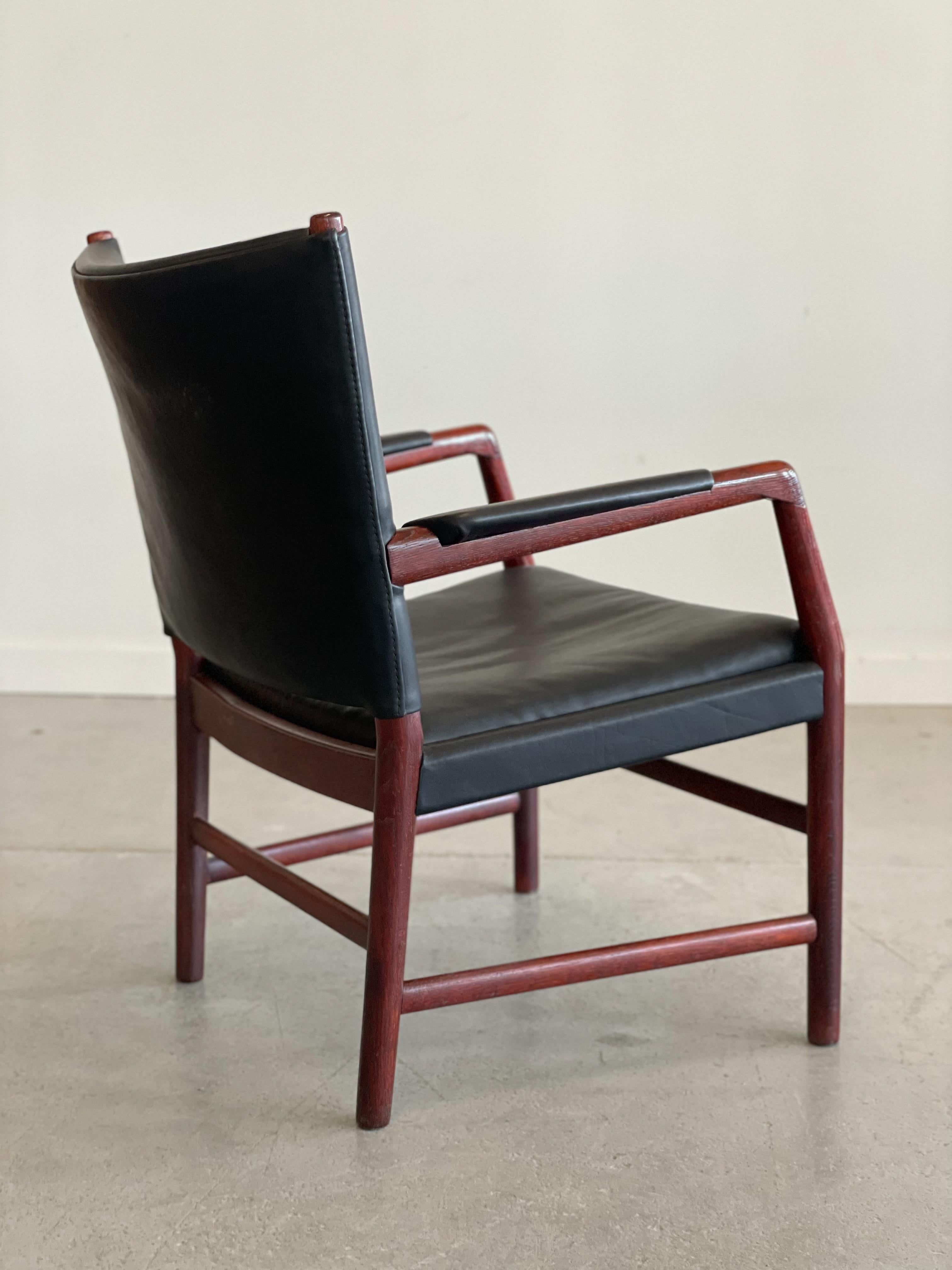 A rare and absolutely incredible ‘Town Hall’ lounge chair designed by Hans Wegner for Plan Mobel, Denmark. This piece, one of Wegner’s earliest works, was designed for the Aarhus City Hall, and is as beautiful as any chair that followed. It features