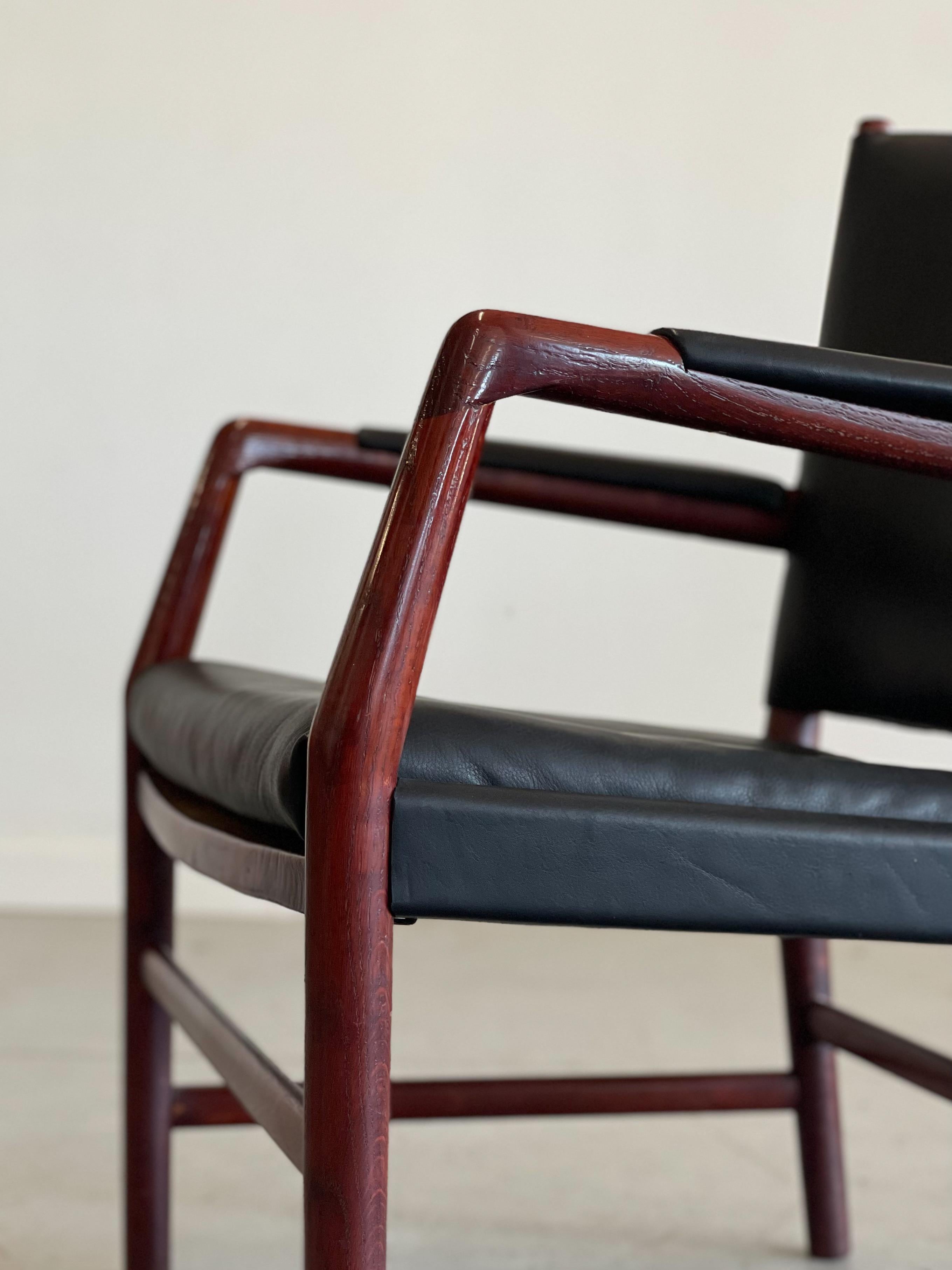 Woodwork Oak and Leather Aarhus ‘Town Hall’ Chair designed by Hans Wegner for Plan Mobel For Sale