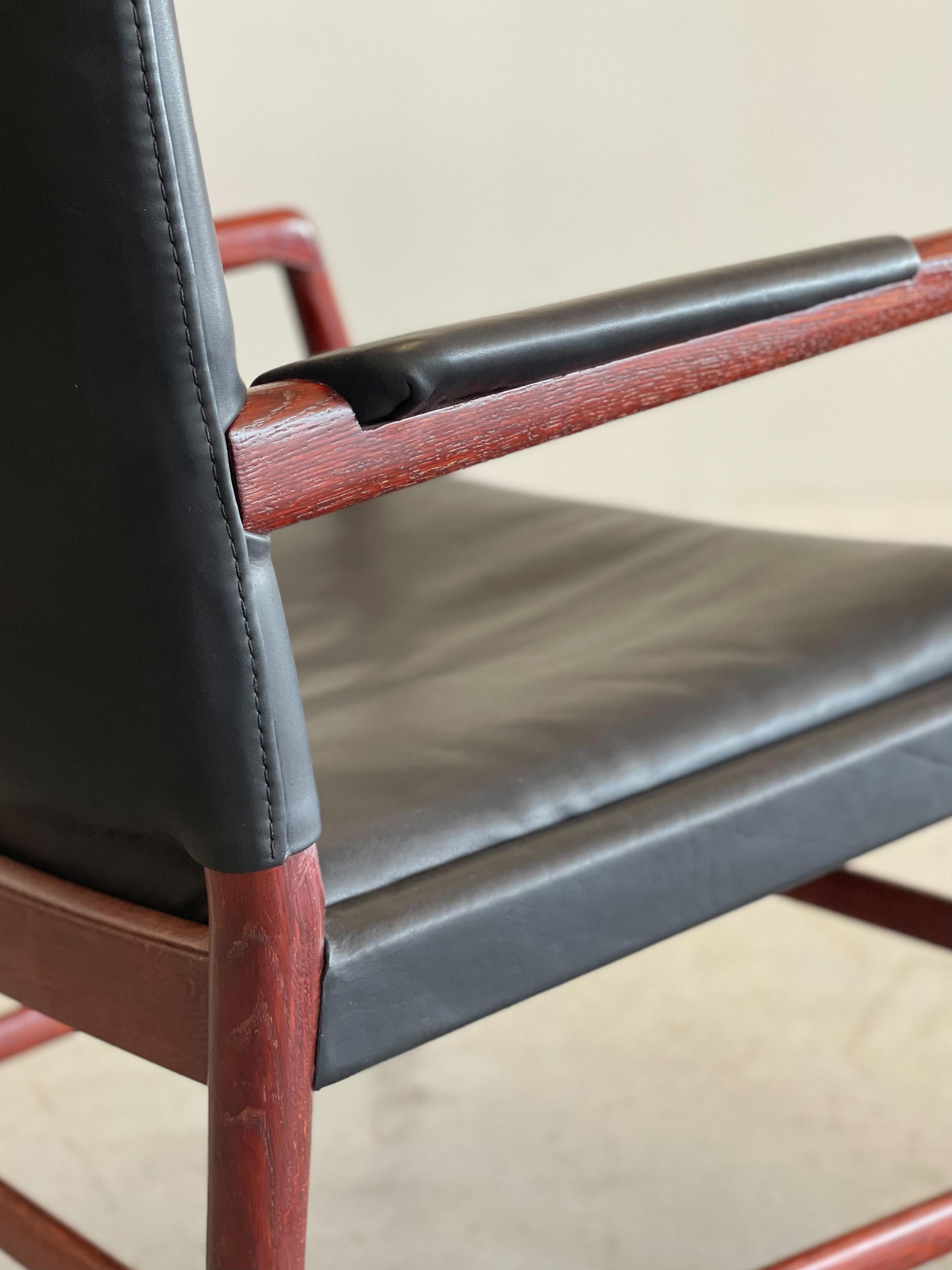 Oak and Leather Aarhus ‘Town Hall’ Chair designed by Hans Wegner for Plan Mobel For Sale 1