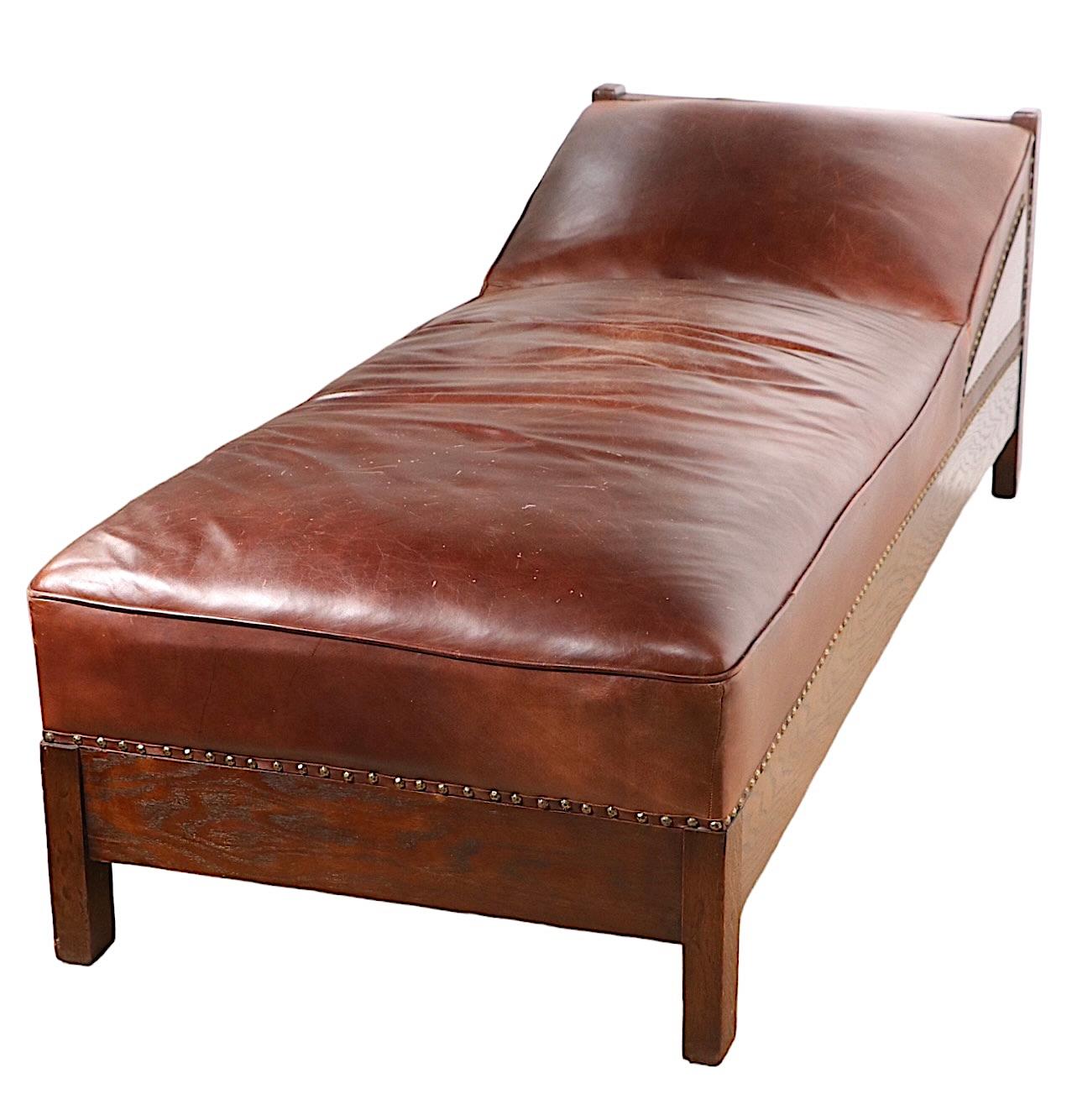 Oak and Leather Arts and Crafts Mission Daybed Chaise Lounge c. 1900 -1920's 3