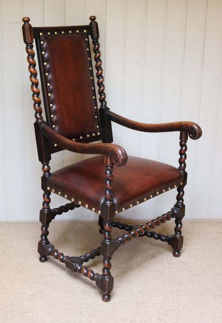 Oak and Leather Chair In Good Condition For Sale In Beaconsfield, GB