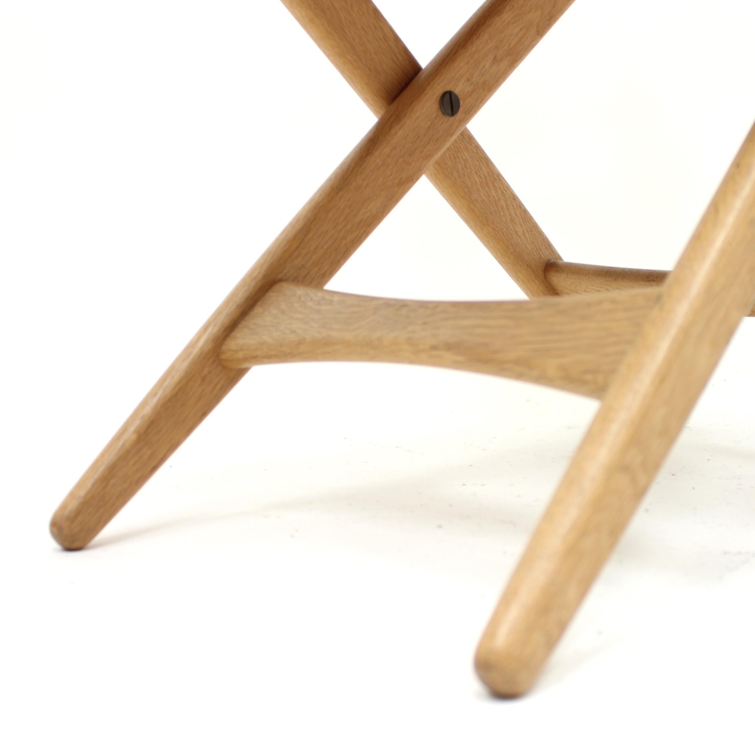 Oak and Leather Folding Stool by Östen Kristiansson for Luxus, 1960s 4
