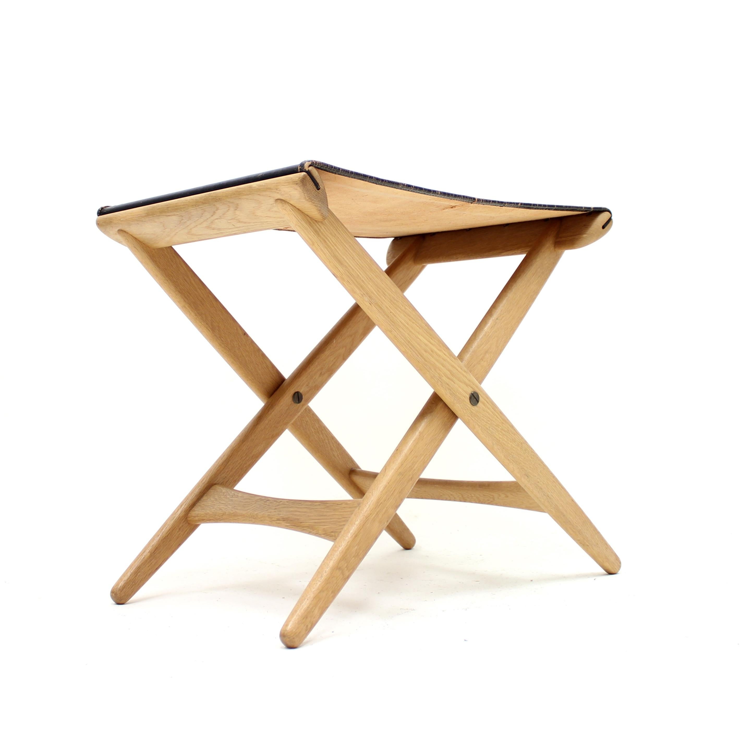 Oak and Leather Folding Stool by Östen Kristiansson for Luxus, 1960s 1