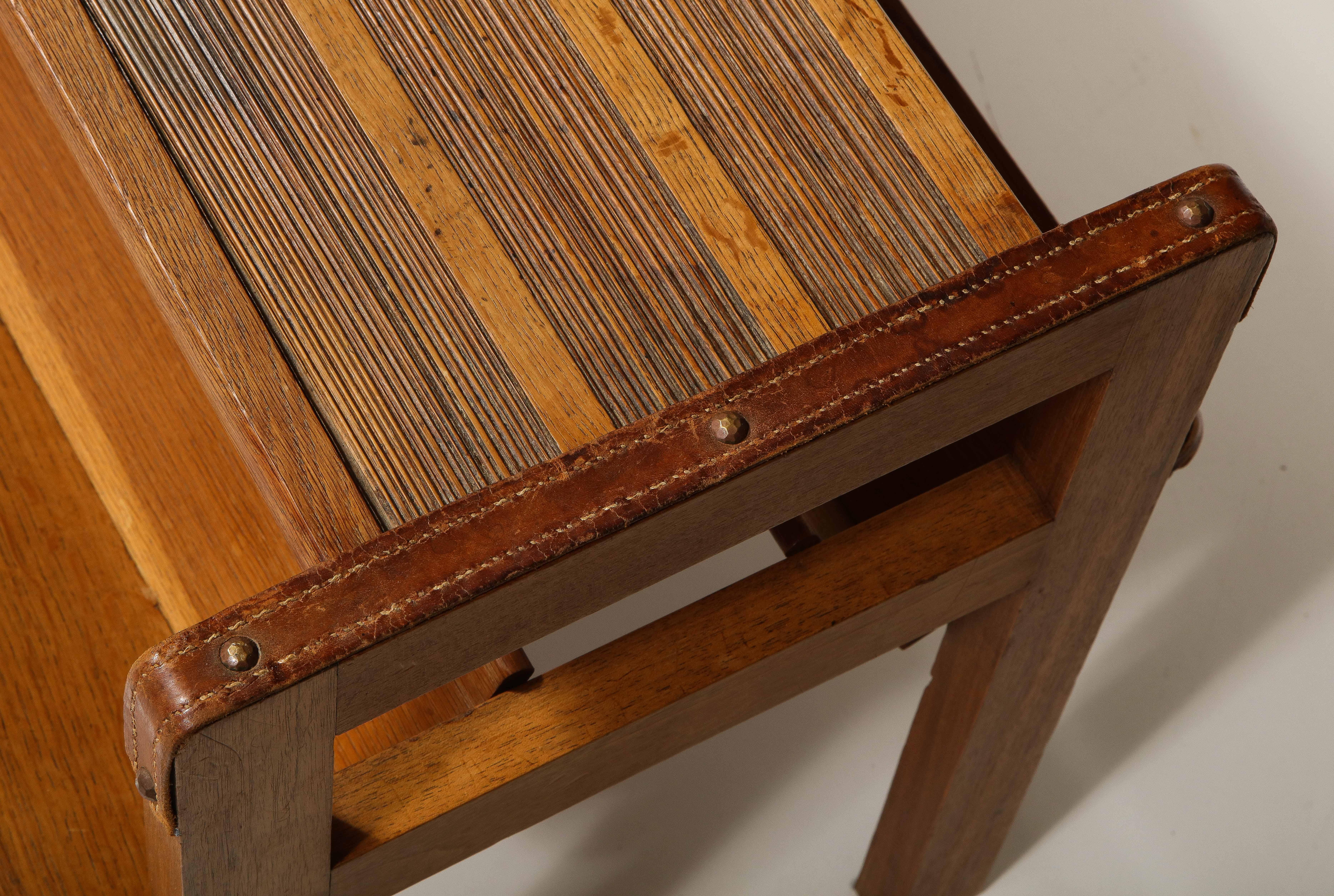 Oak and Leather Magazine Rack by Jacques Adnet, France, C. Mid-20th Century For Sale 4