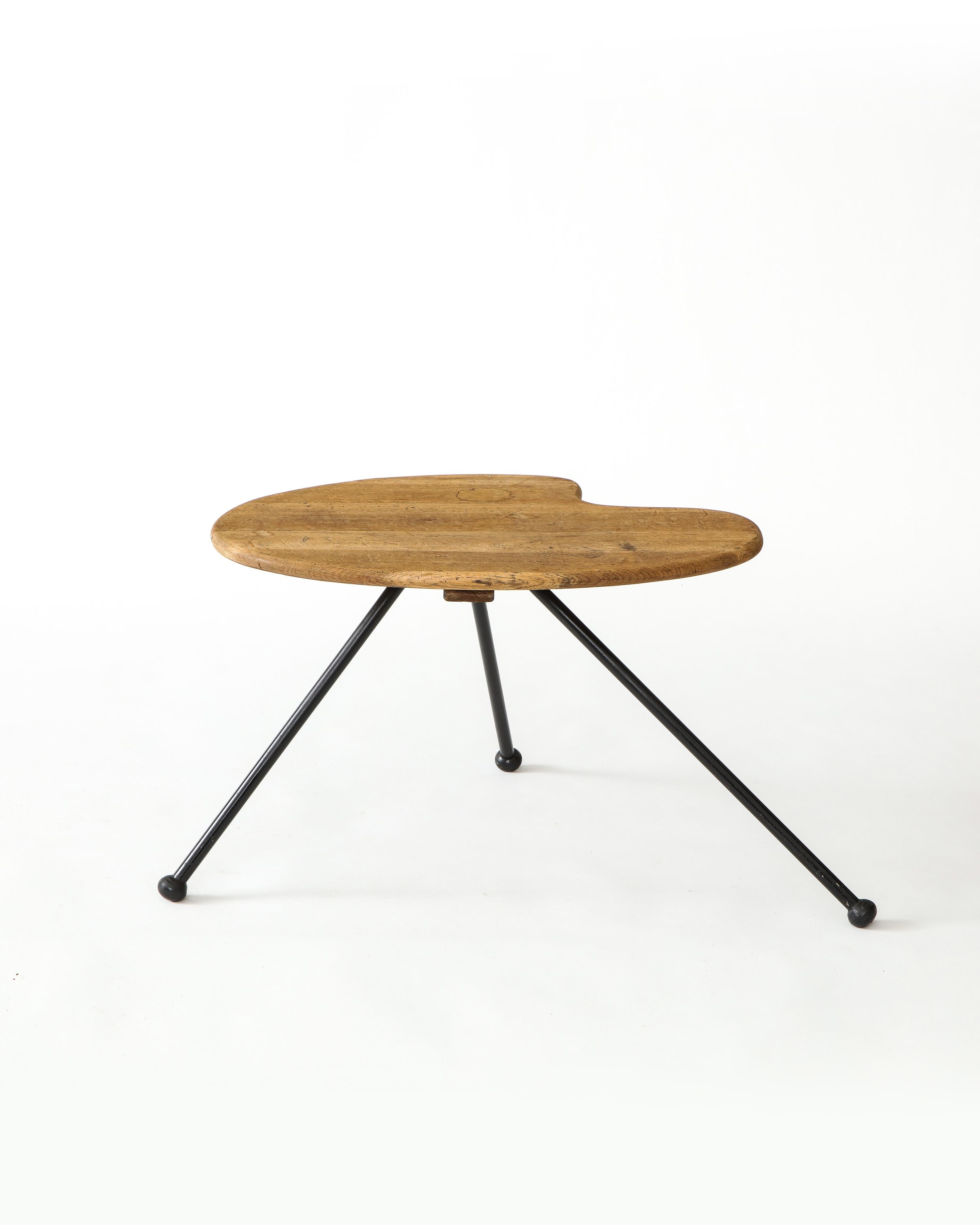 Mid-20th Century Oak and Metal Splayed Leg Modernist Side Table, France, 1950s