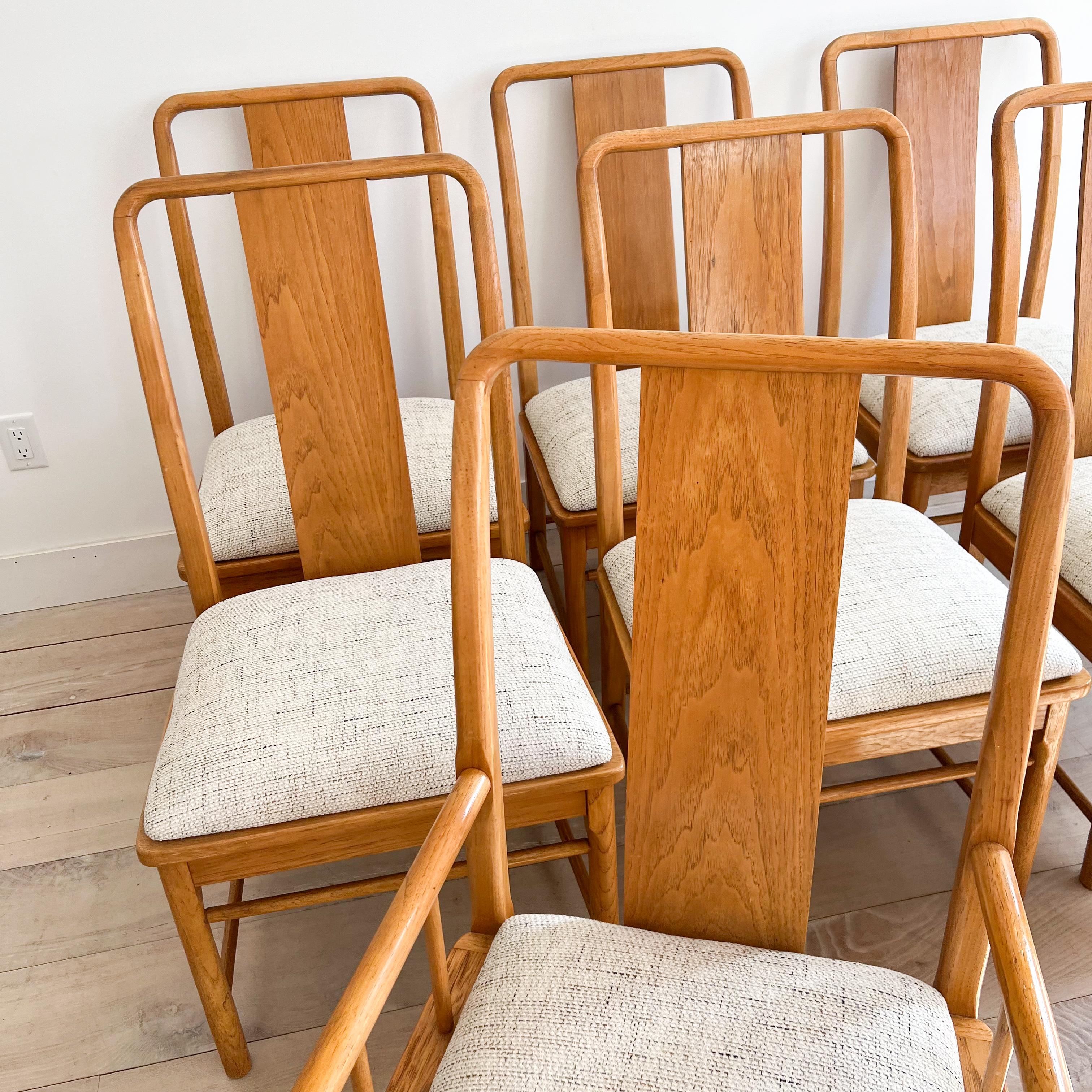 Oak and Olive Burl Dining Table w/ 2 Leaves -  8 Dining Chairs by Thomasville For Sale 13