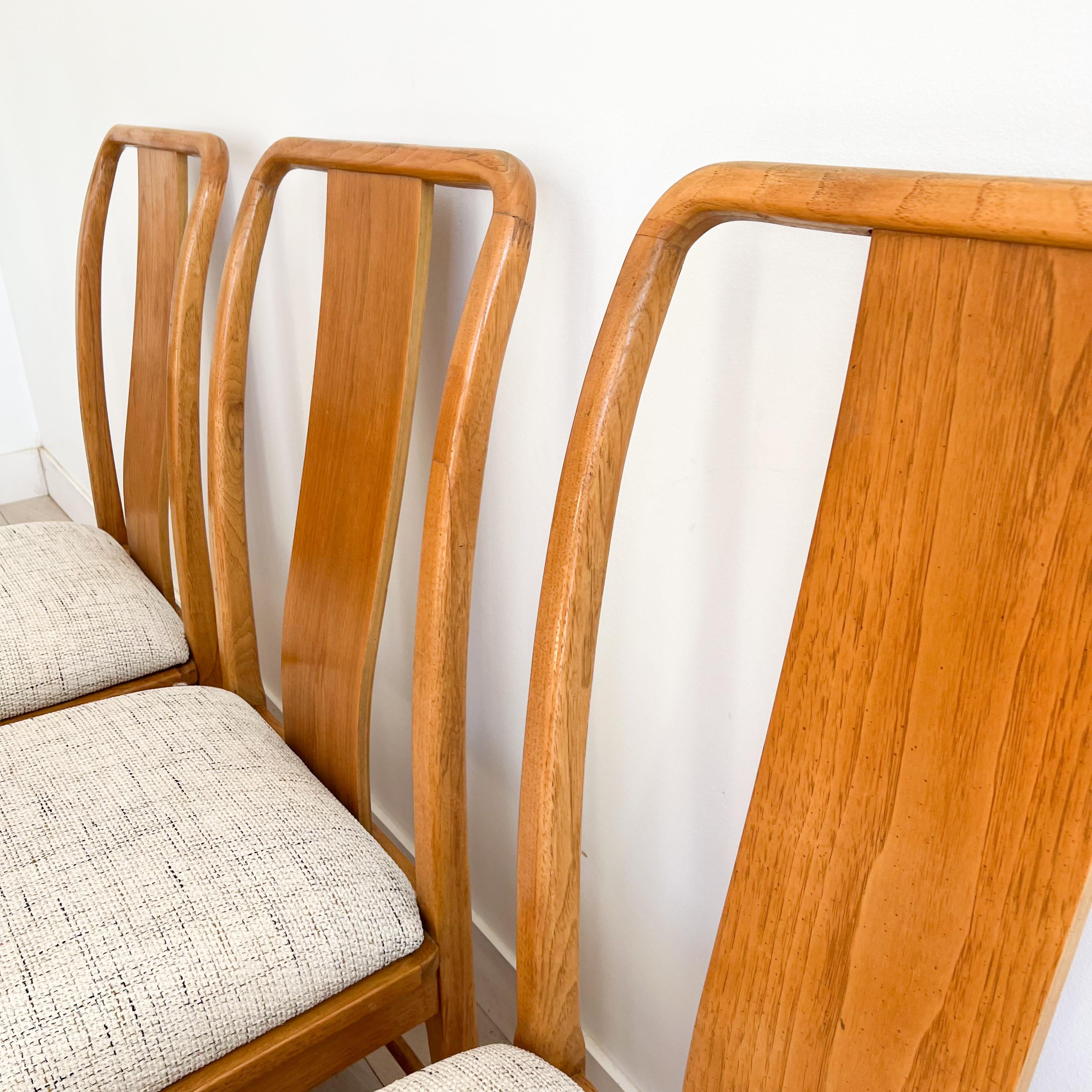 Upholstery Oak and Olive Burl Dining Table w/ 2 Leaves -  8 Dining Chairs by Thomasville For Sale