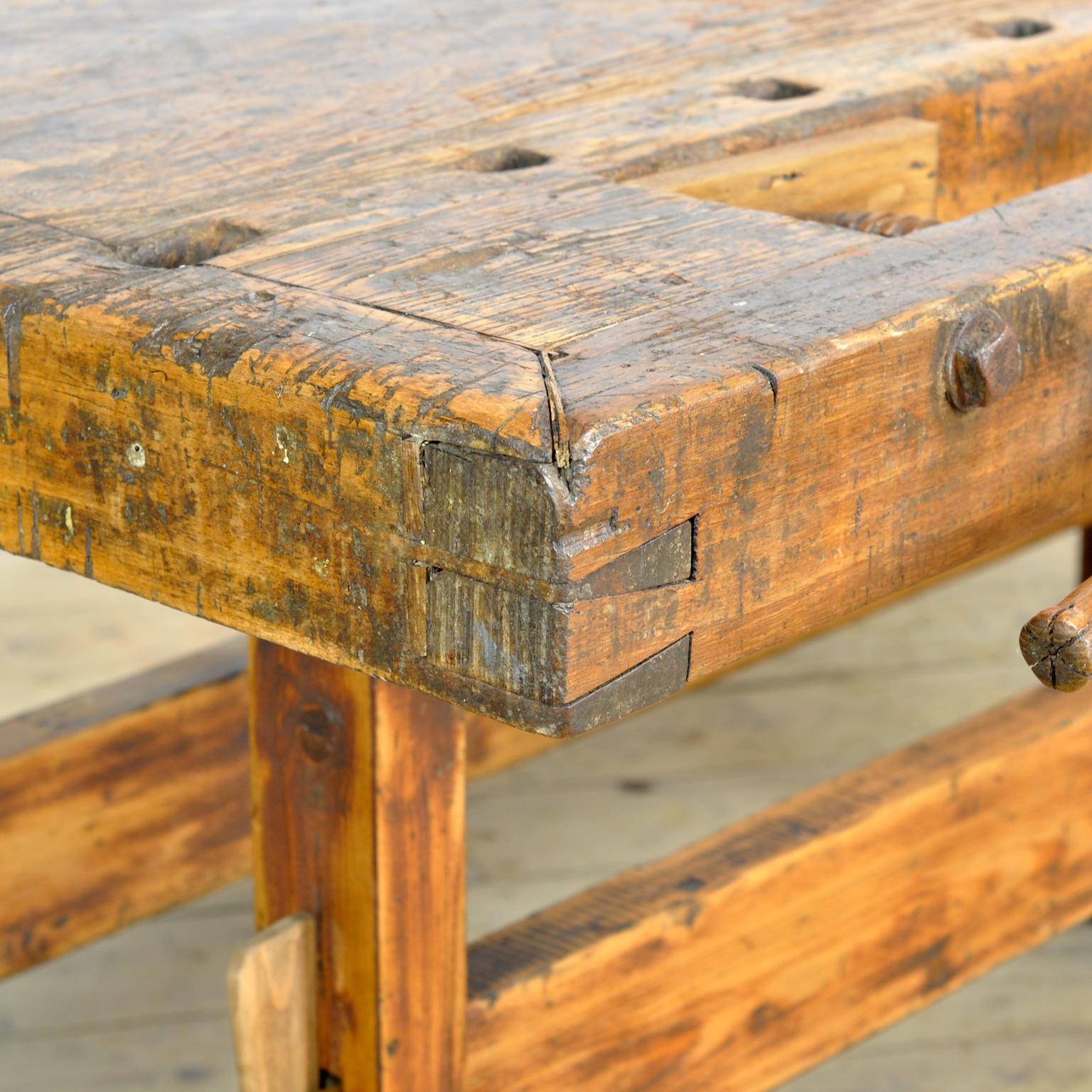 Oak and pine Carpenter’s Workbench, circa 1900 For Sale 6