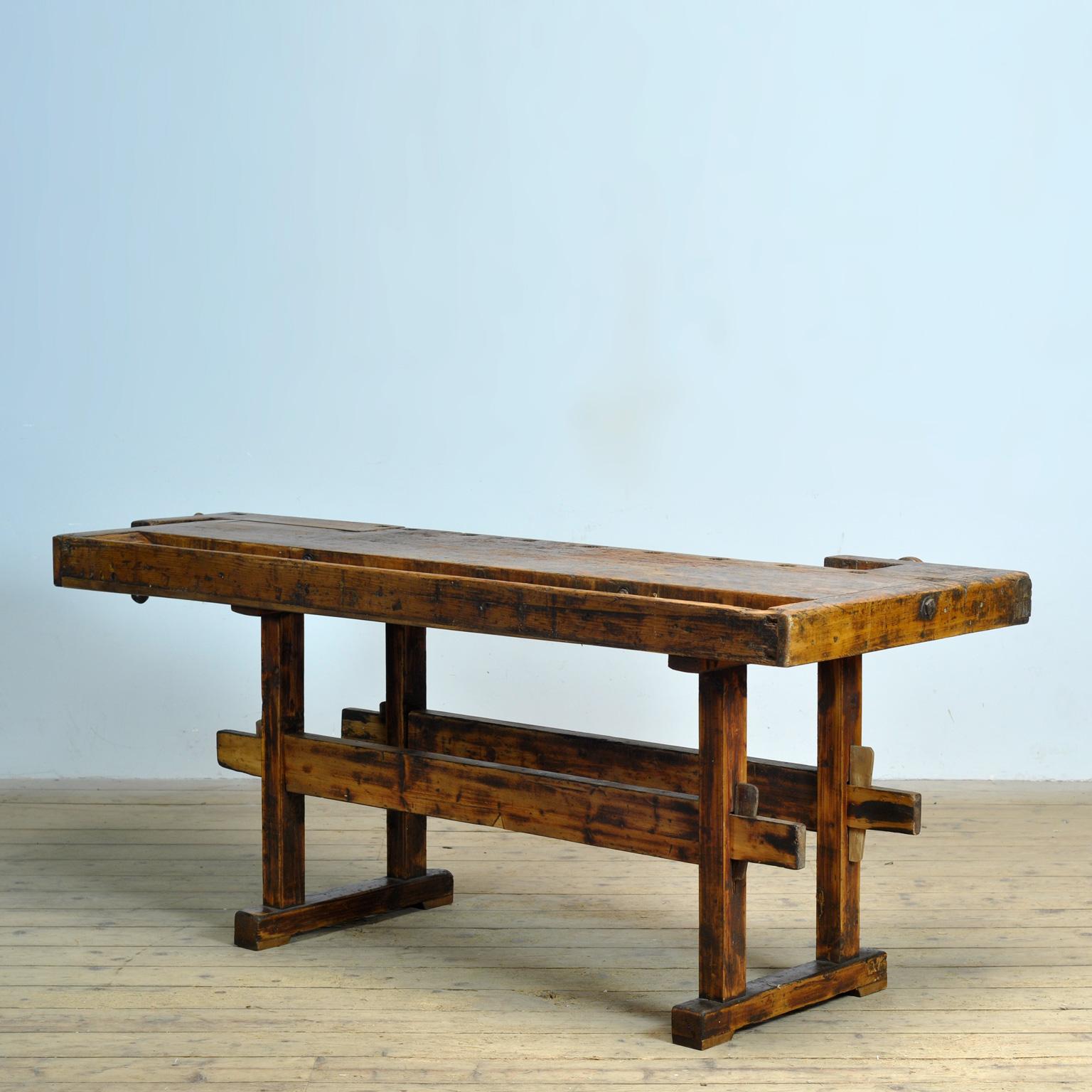 Oak and pine Carpenter’s Workbench, circa 1900 For Sale 12