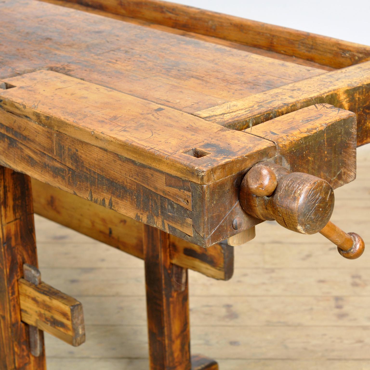 Early 20th Century Oak and pine Carpenter’s Workbench, circa 1900 For Sale