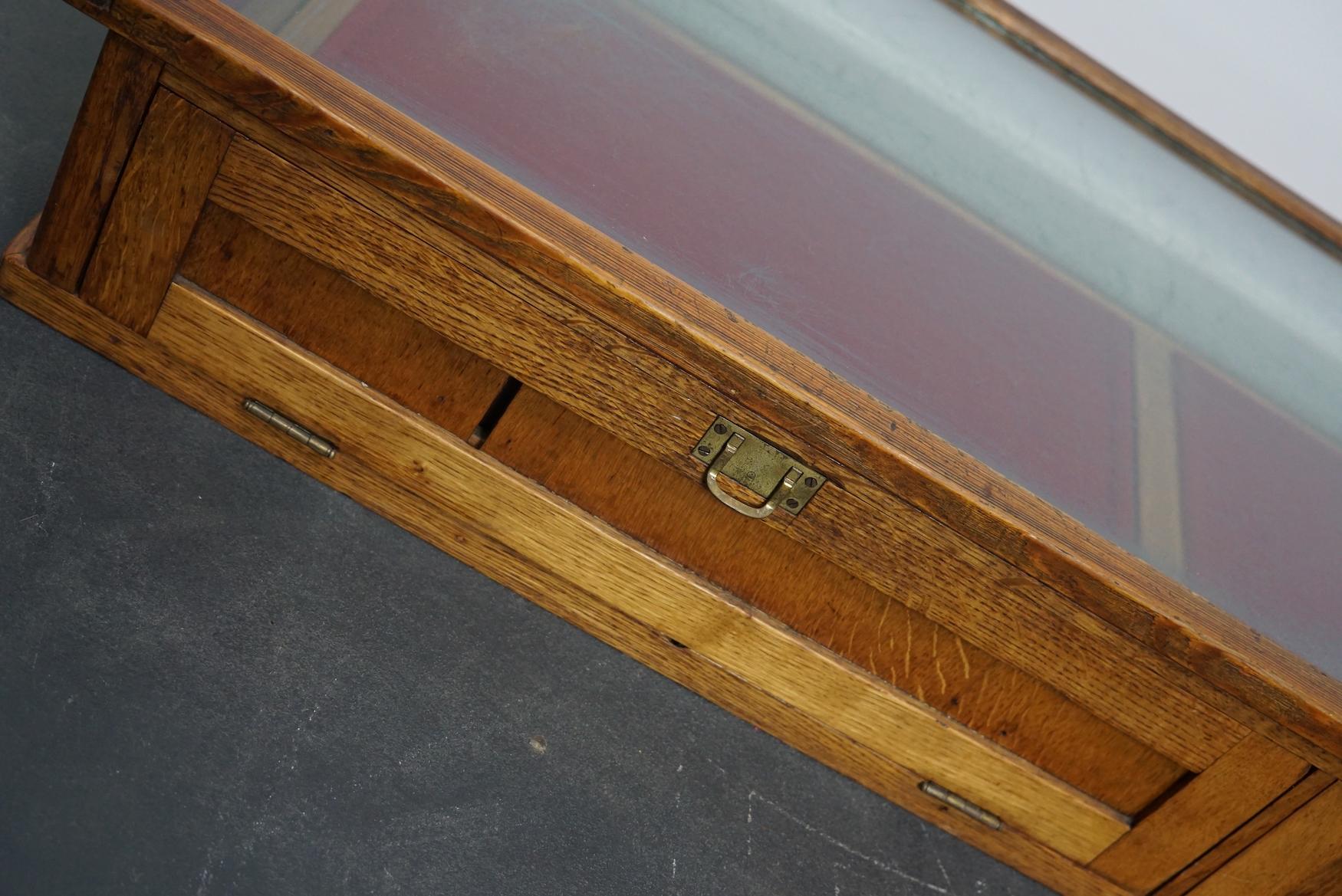 Oak and Pine Jewelry / Shop Display Cabinet or Table Vitrine, Early 20th Century 5