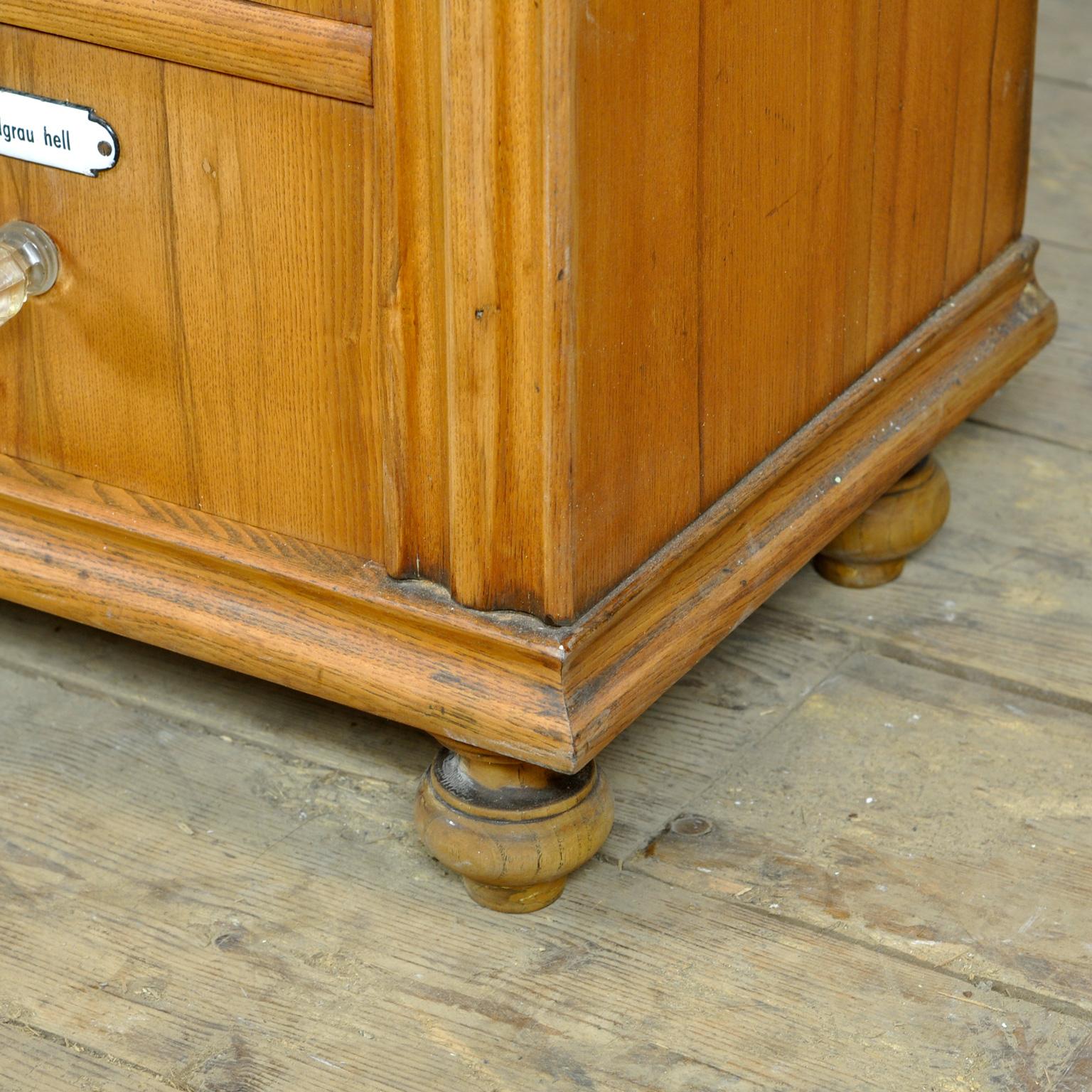 Oak And Pine Pharmacy Cabinet, anno 1889 For Sale 4