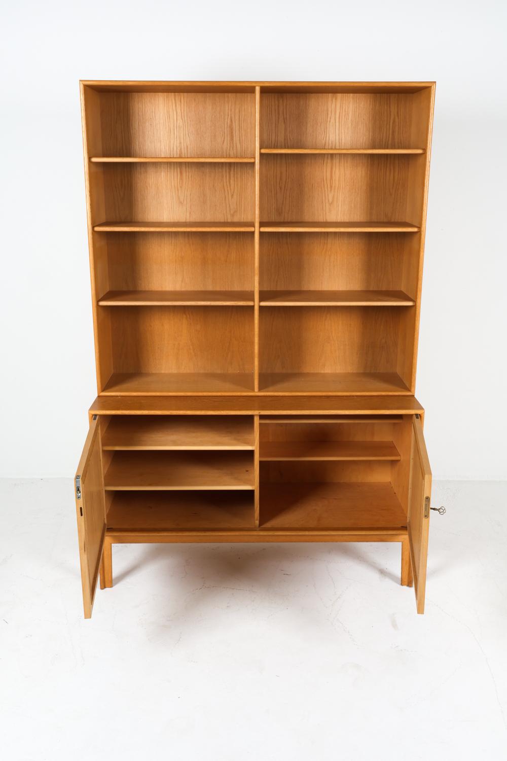 Bibliothèque de Alf Svensson pour Bajsta, Suède en vente 3
