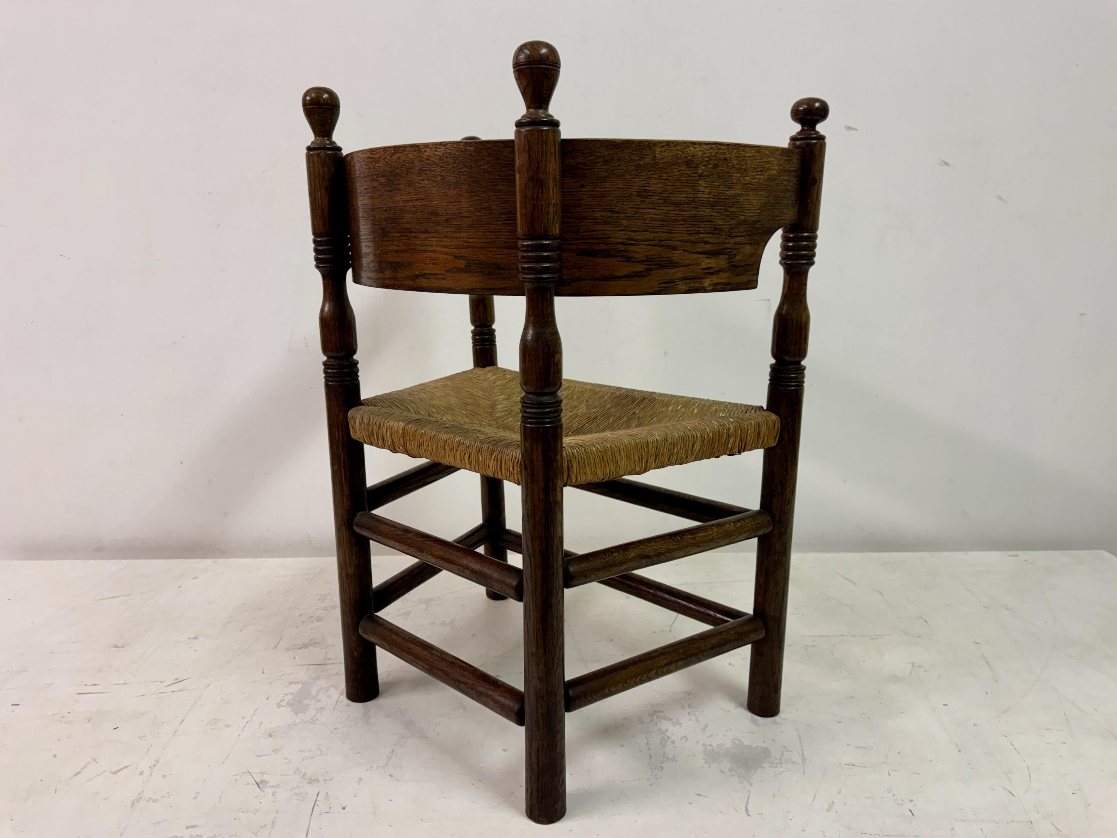 Sillón de roble y junco con respaldo redondo en venta 6
