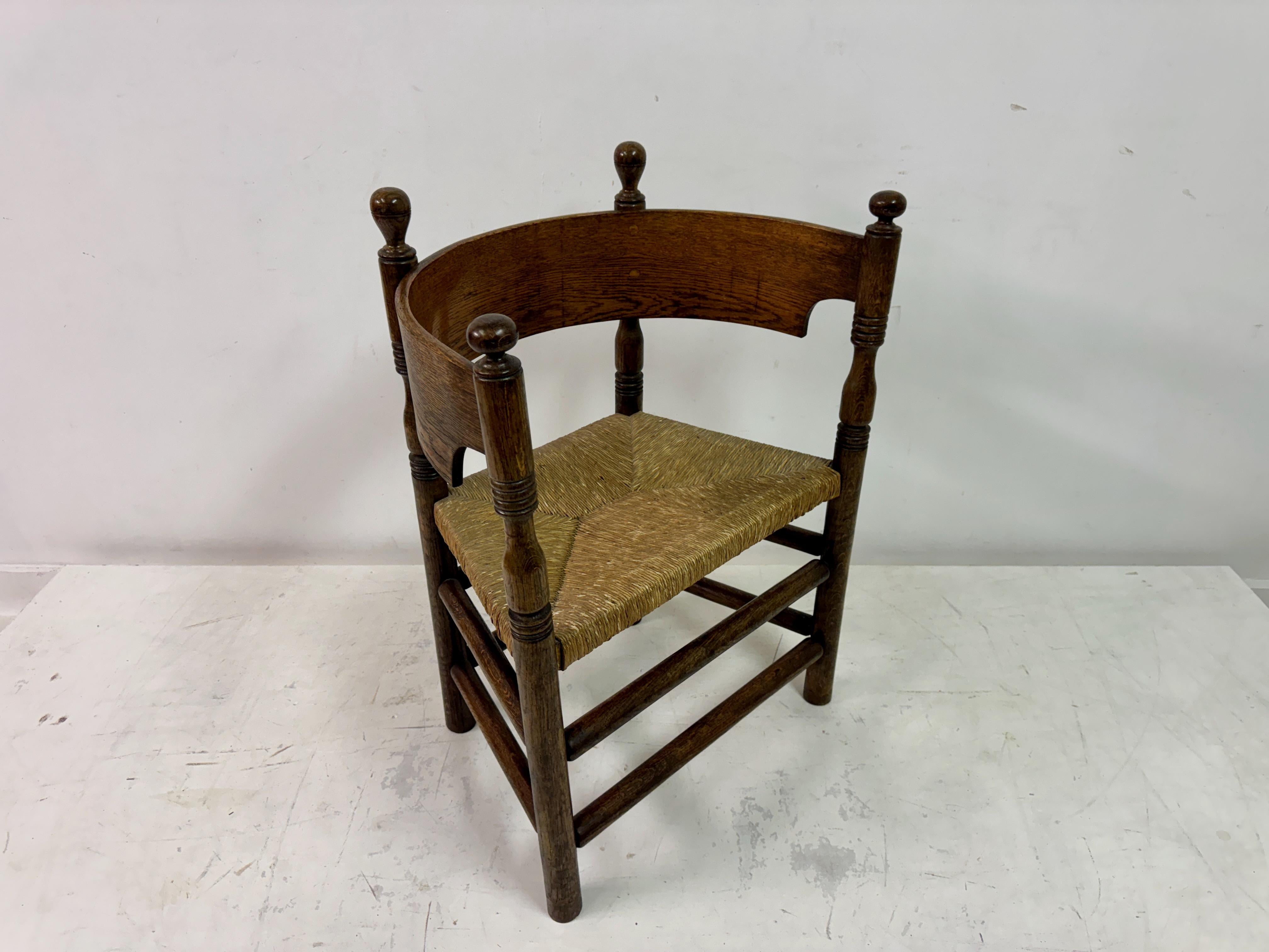 Sillón de roble y junco con respaldo redondo en venta 8