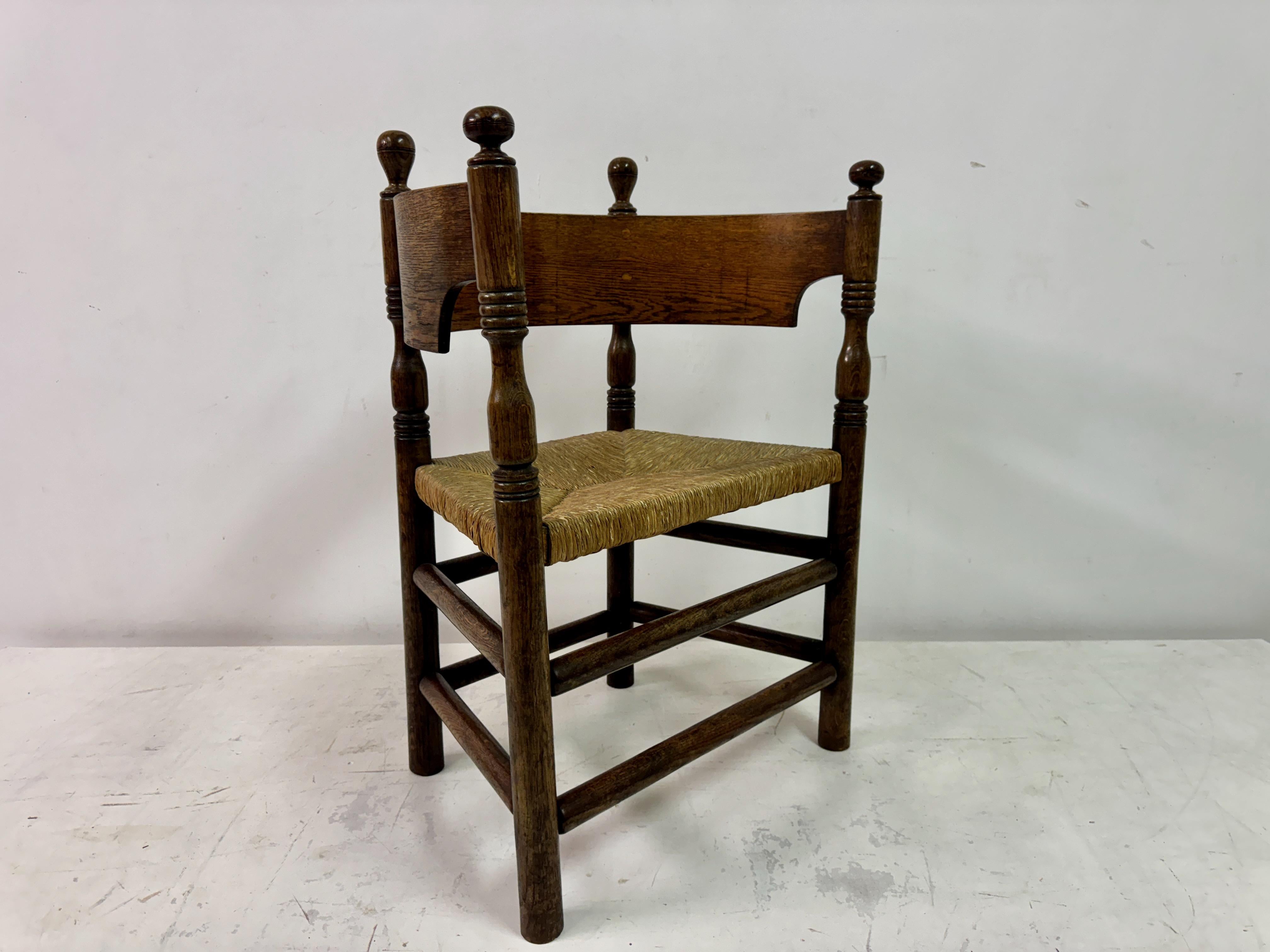 Sillón de roble y junco con respaldo redondo en venta 9