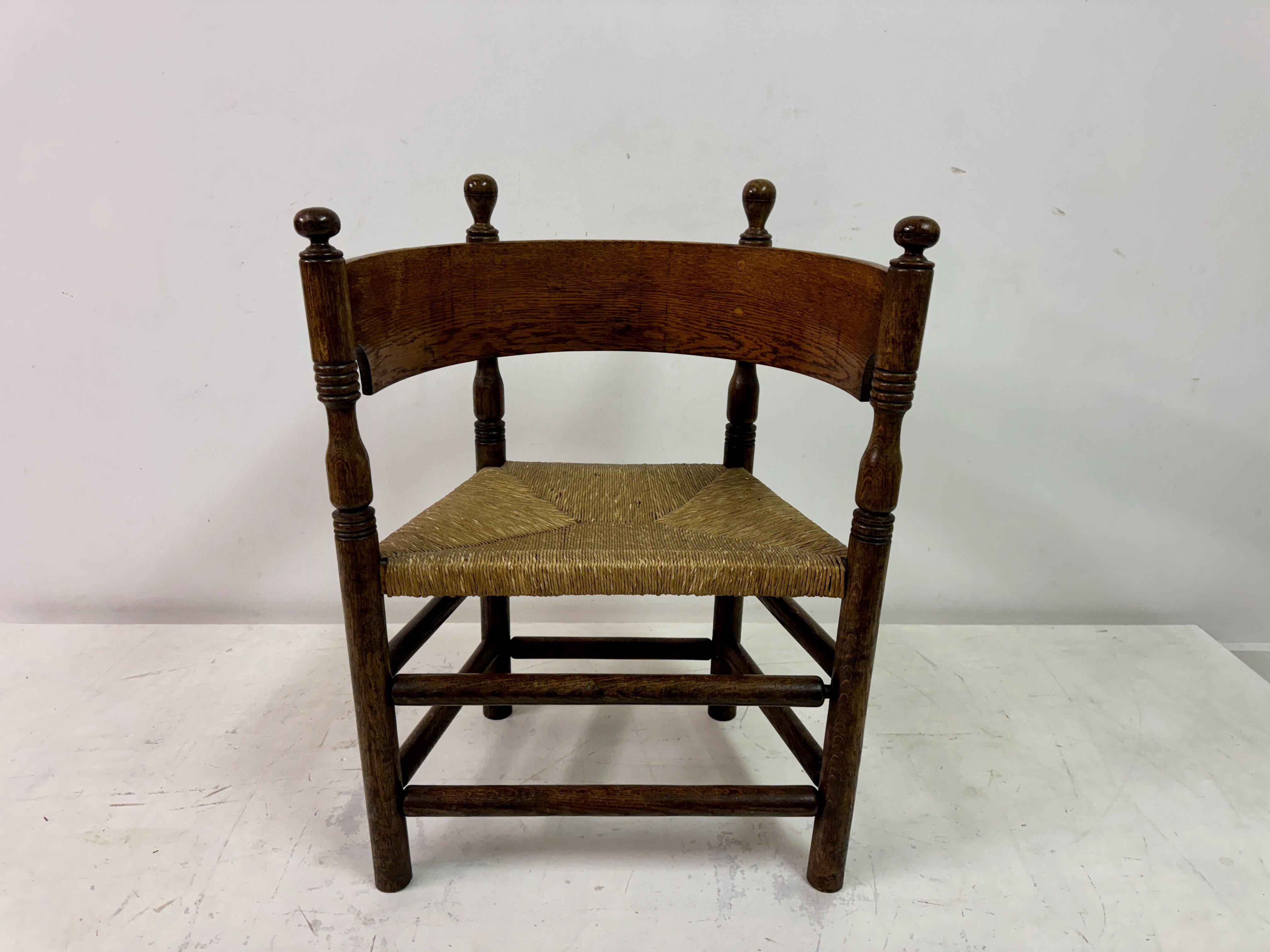 Sillón de roble y junco con respaldo redondo Británico en venta