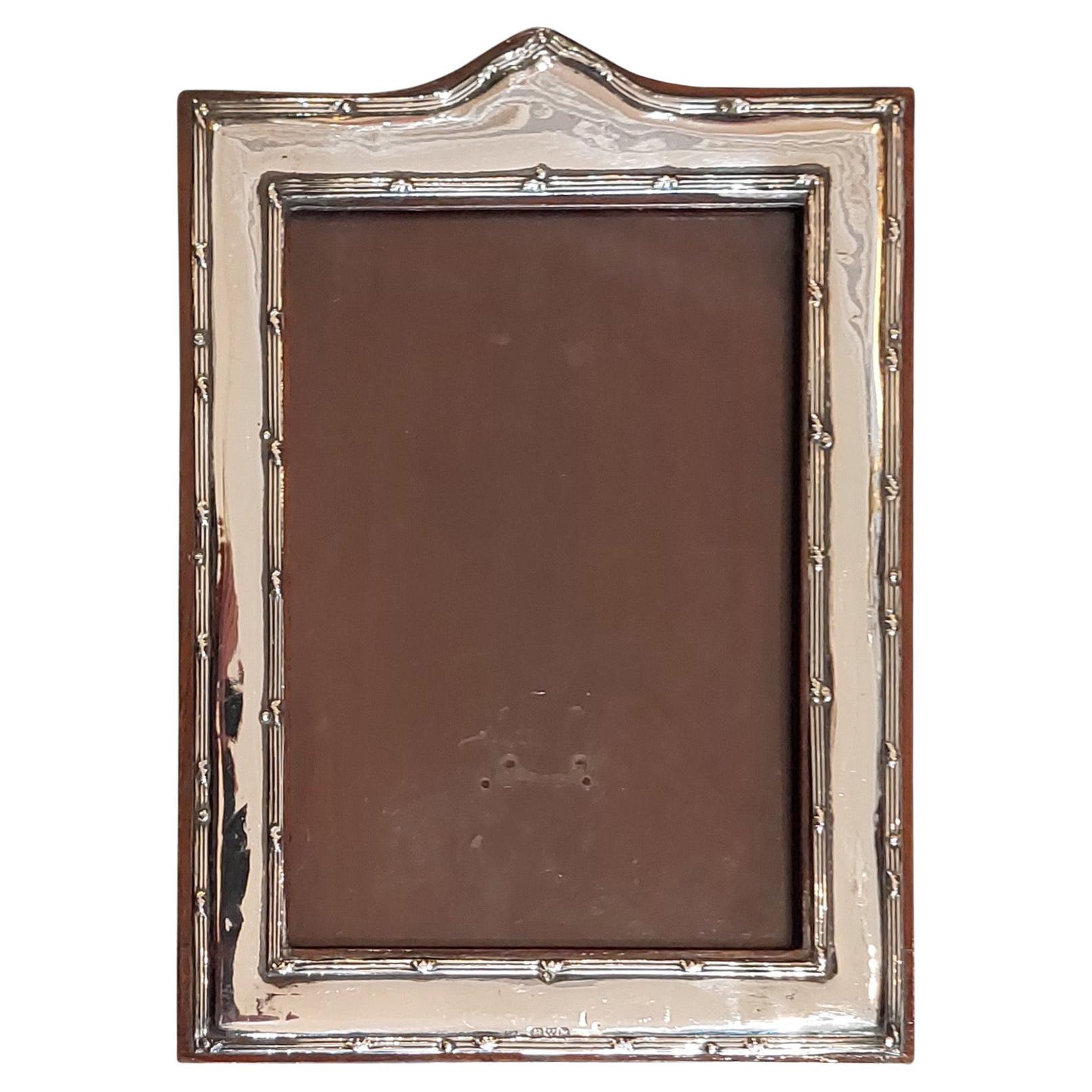 Marco de fotos de roble y plata - Chester 1923 en venta