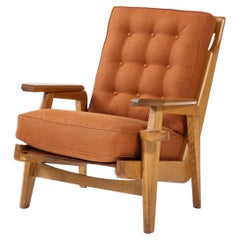 Fauteuil en chêne et tapisserie de Guillerme et Chambron, France, vers 1960