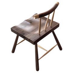 Chaise Bình Minh en chêne et noyer par ONON DETAILS