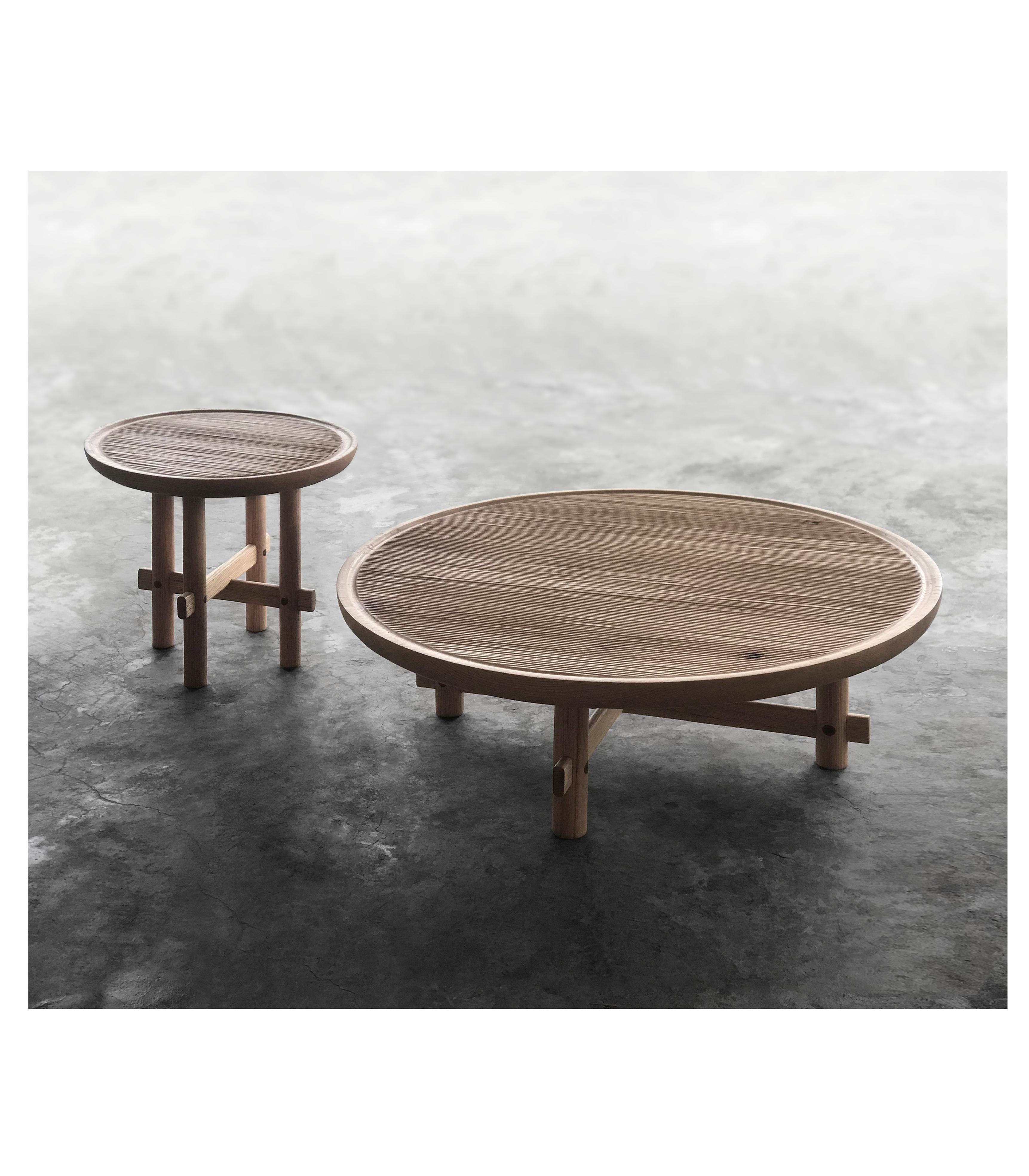Vietnamien Table basse Tân An en chêne et noyer charbonné par ONON DETAILS en vente