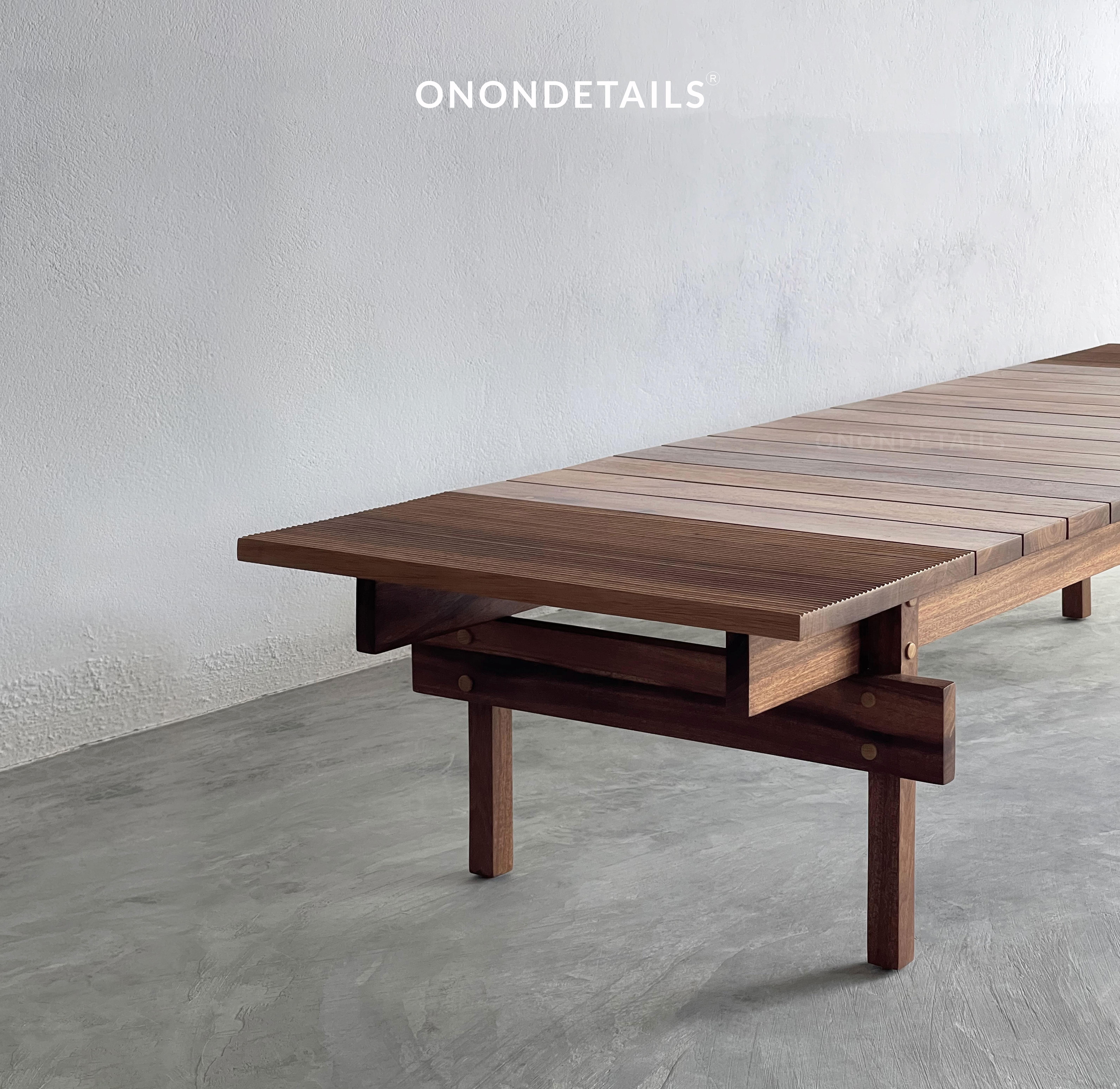 Lit de jour Oak et Walnut TQV par ONON DETAILS en vente 3