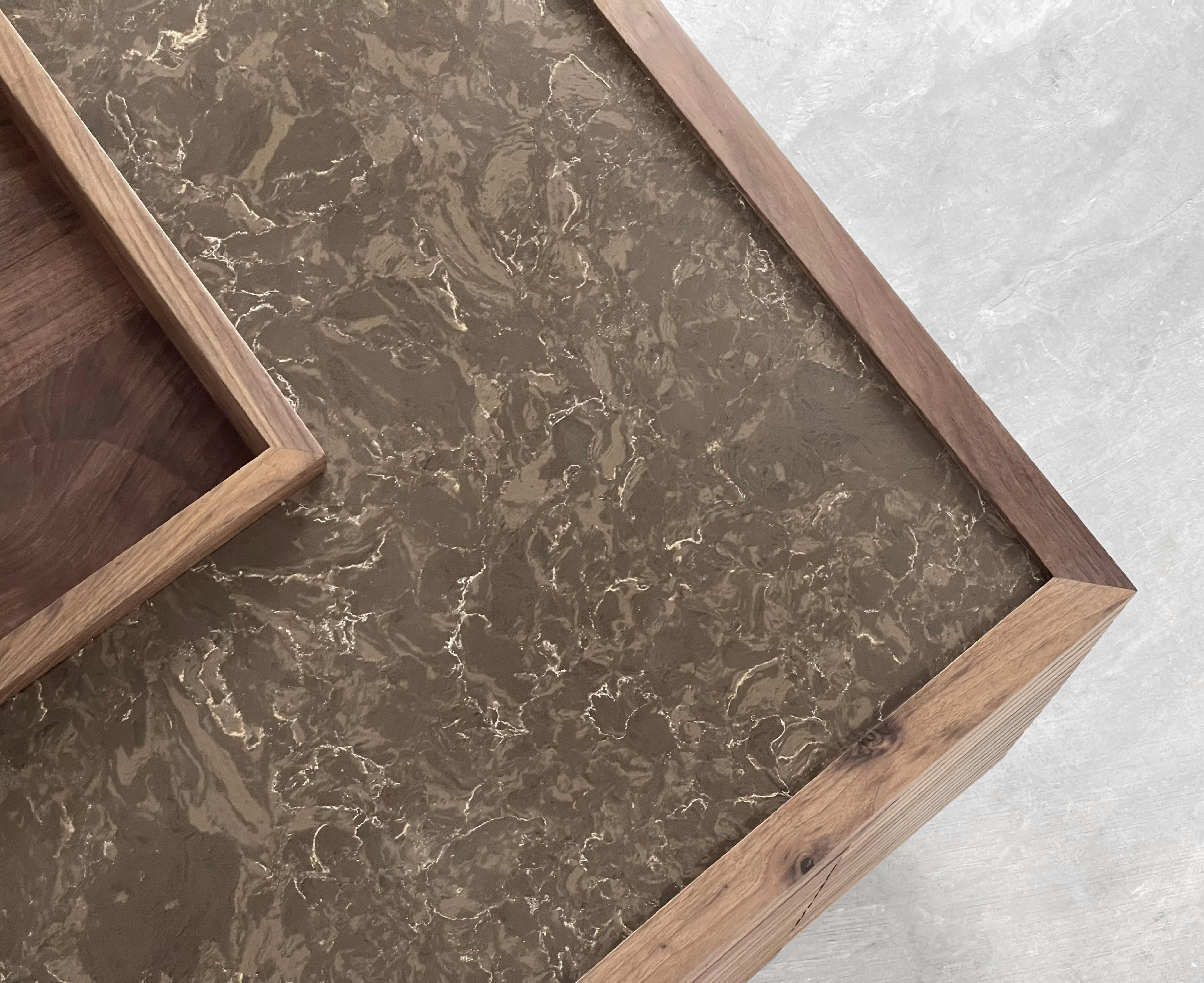 Oak and Walnut Vuông Coffee Table by ONON DETAILS In New Condition For Sale In Geneve, CH