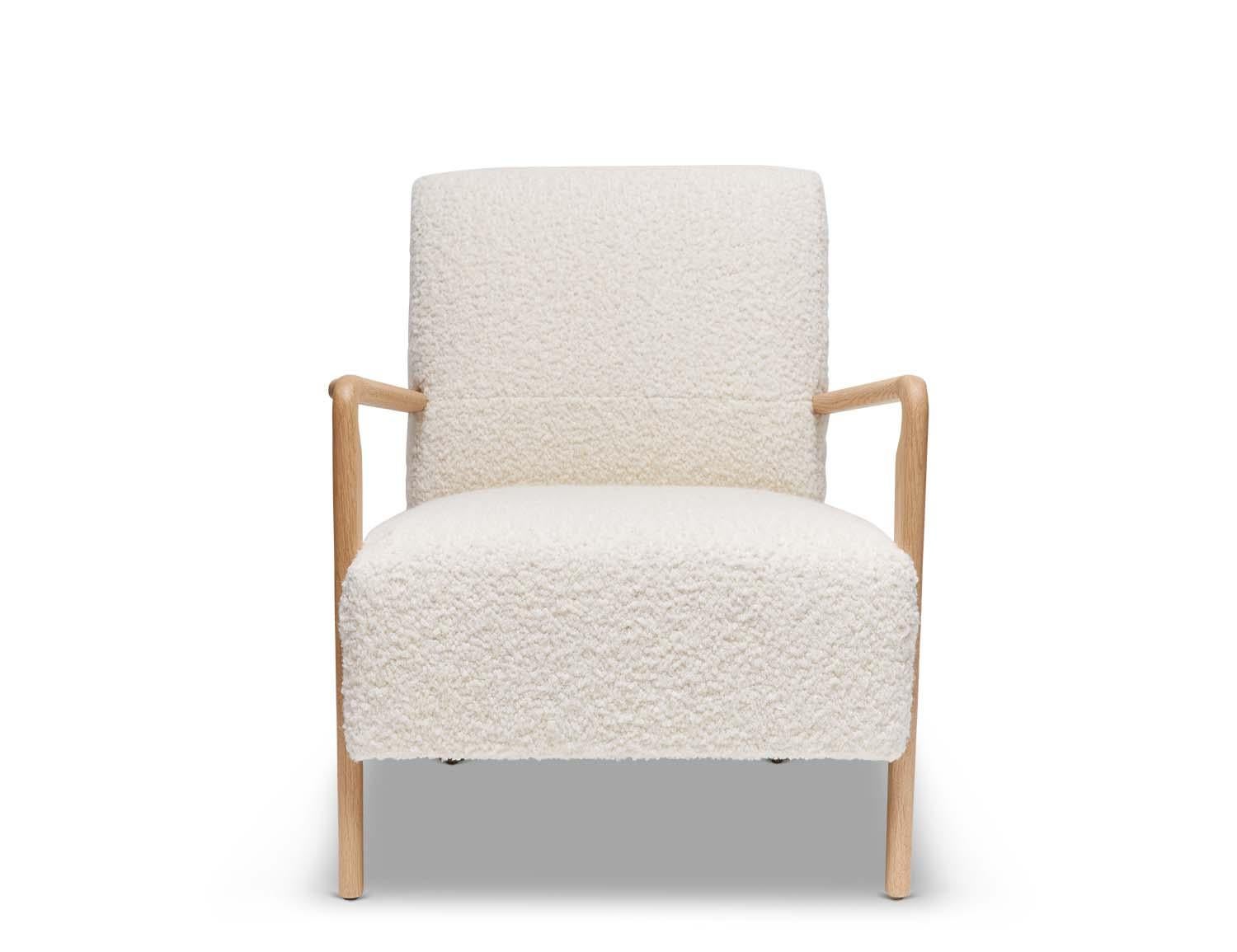 Oak and White Alpaca Bouclé Niguel Lounge Chair by Lawson-Fenning In New Condition In Los Angeles, CA