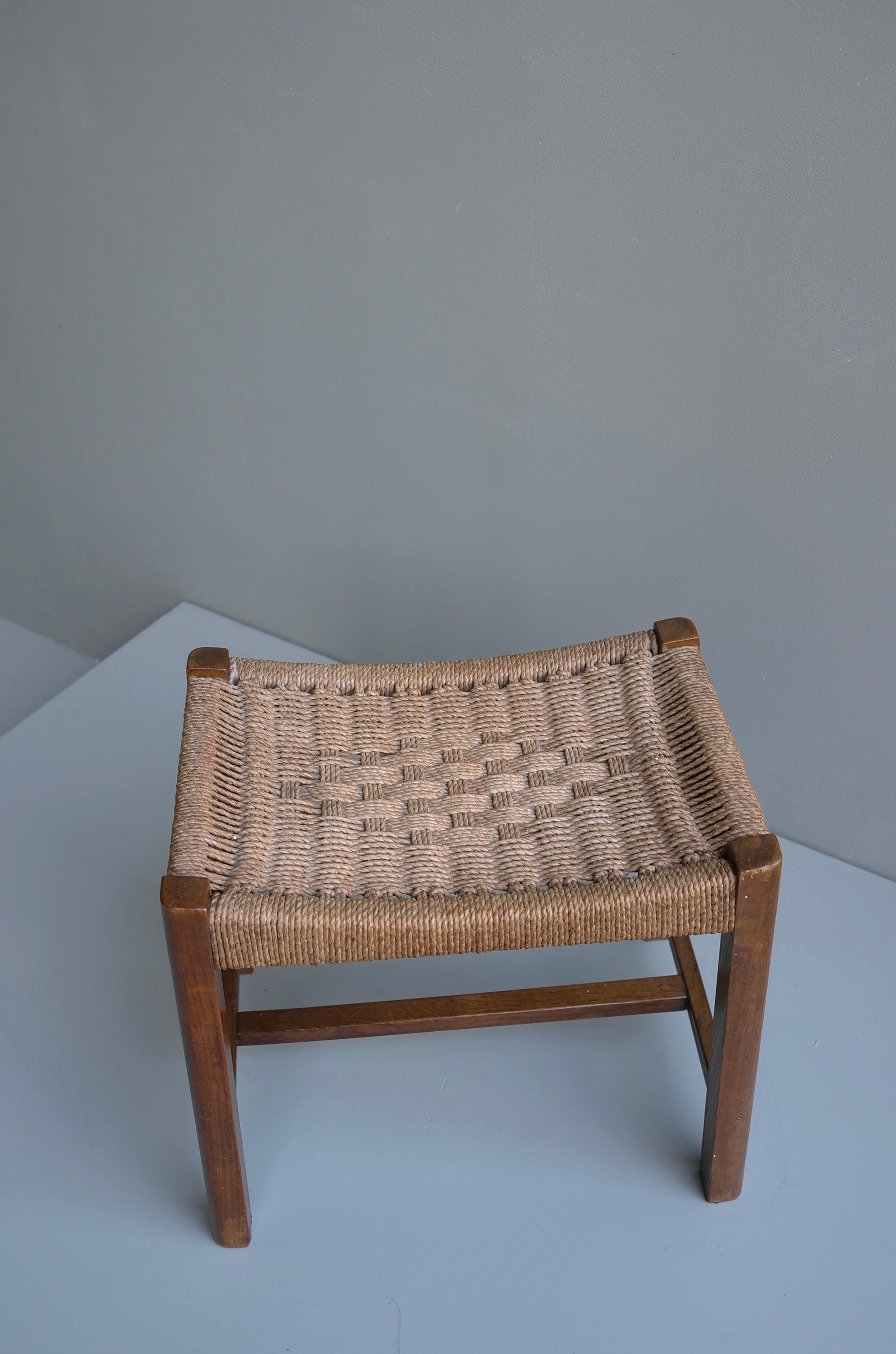 Oak and Woven Rope Stool by Audoux Minet France 1950s In Good Condition In Den Haag, NL