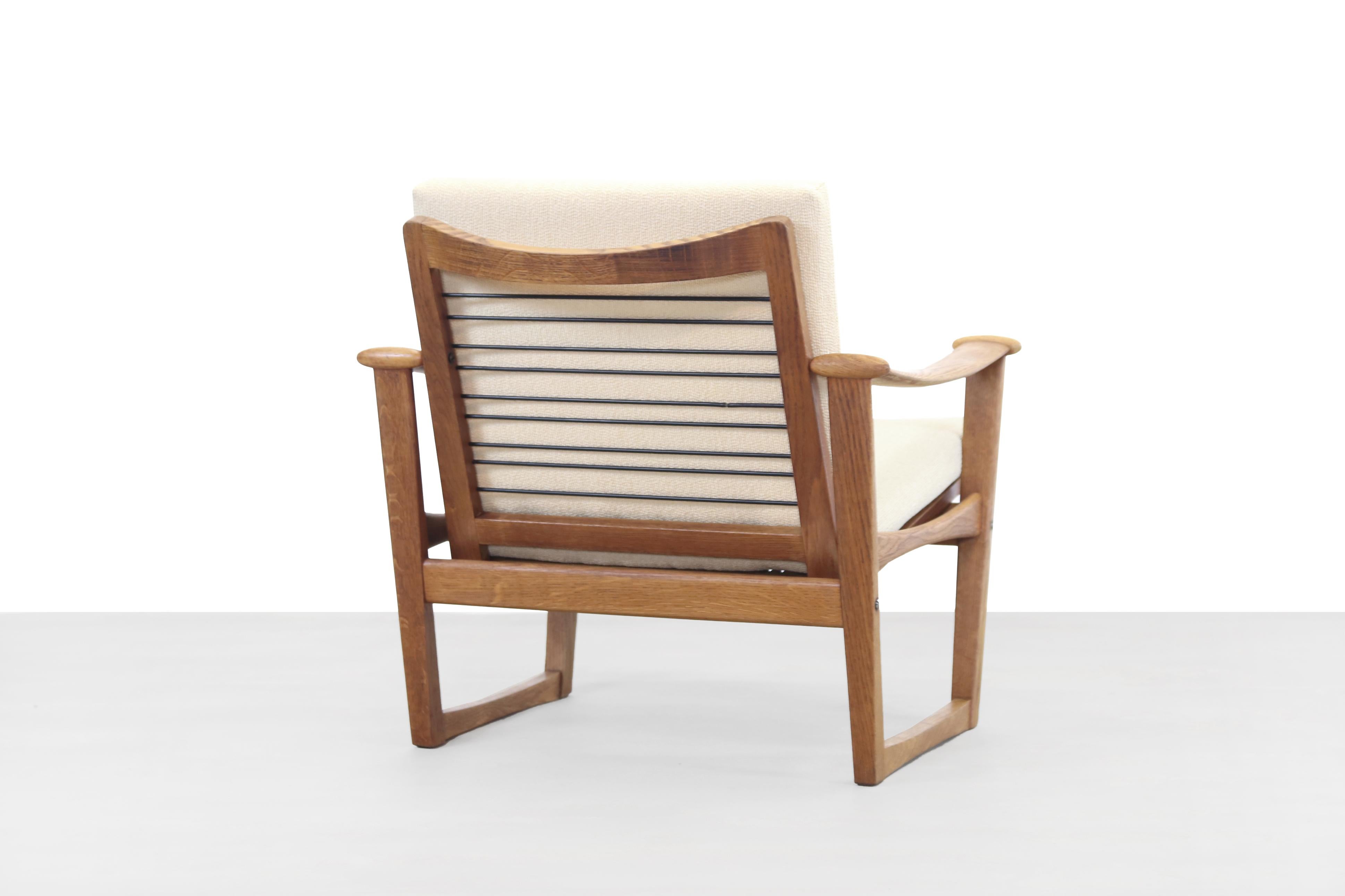 Mid century Danish design Armchair in Solid Oak by M. Nissen for Pastoe, 1960's In Good Condition In Amsterdam, Noord Holland
