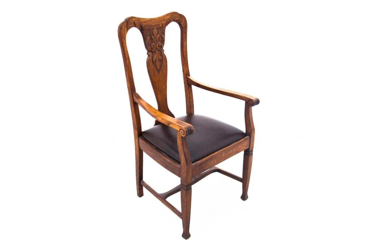 Oak armchair, Western Europe, early 20th century. In Good Condition For Sale In Chorzów, PL