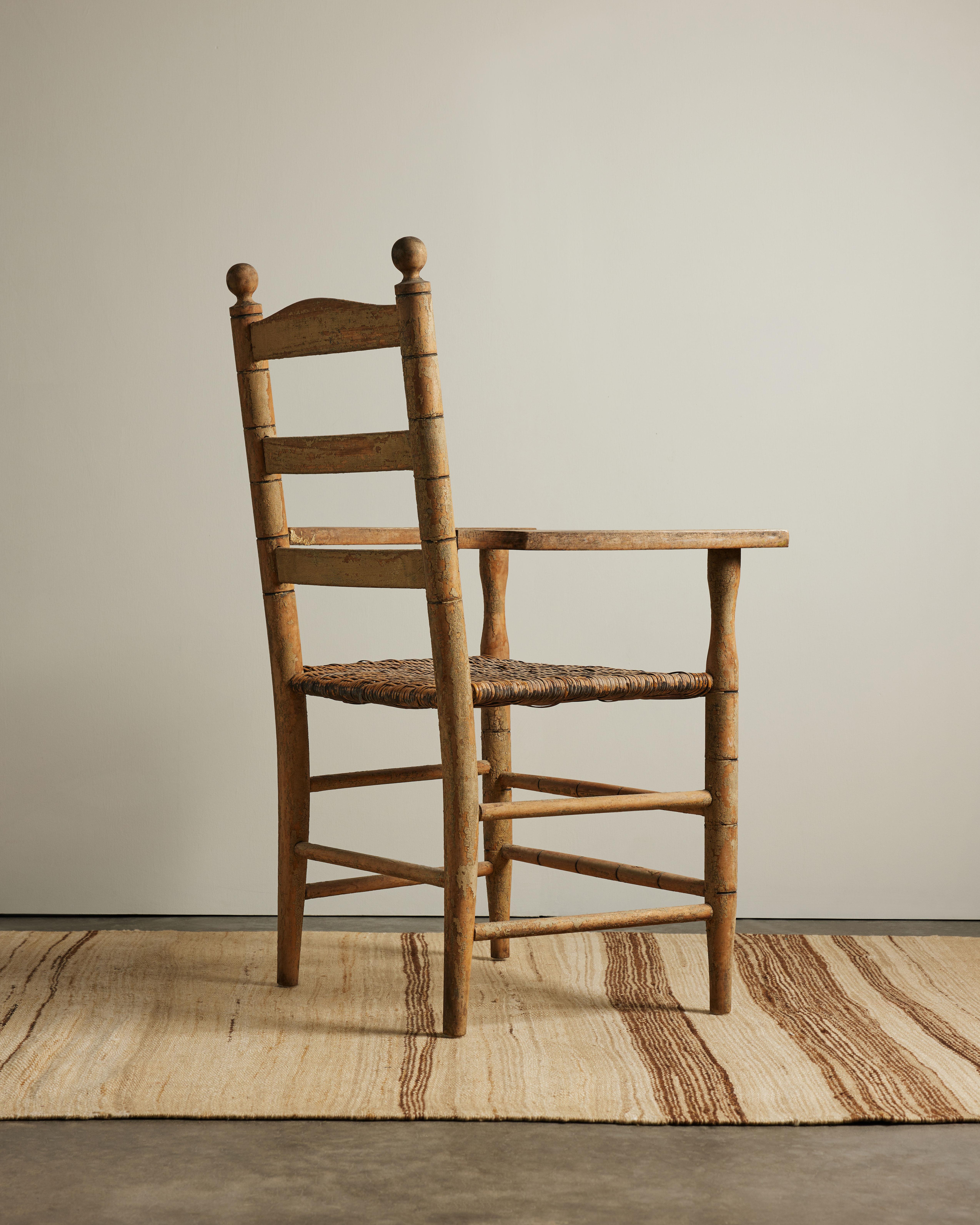 Sillón de roble con asiento de mimbre tejido, Estados Unidos, principios del s. XX siglo XX en venta