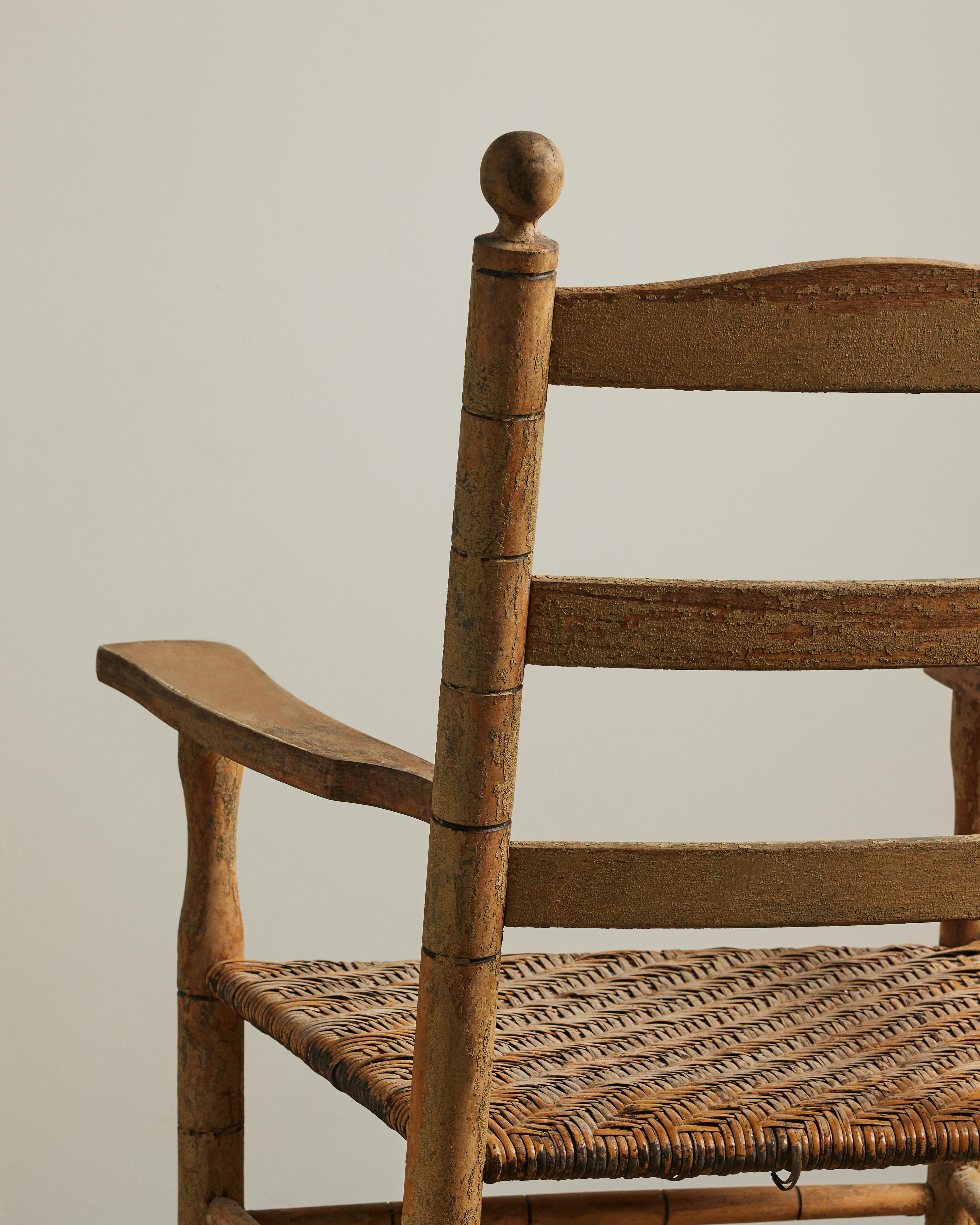 Sillón de roble con asiento de mimbre tejido, Estados Unidos, principios del s. XX en venta 3