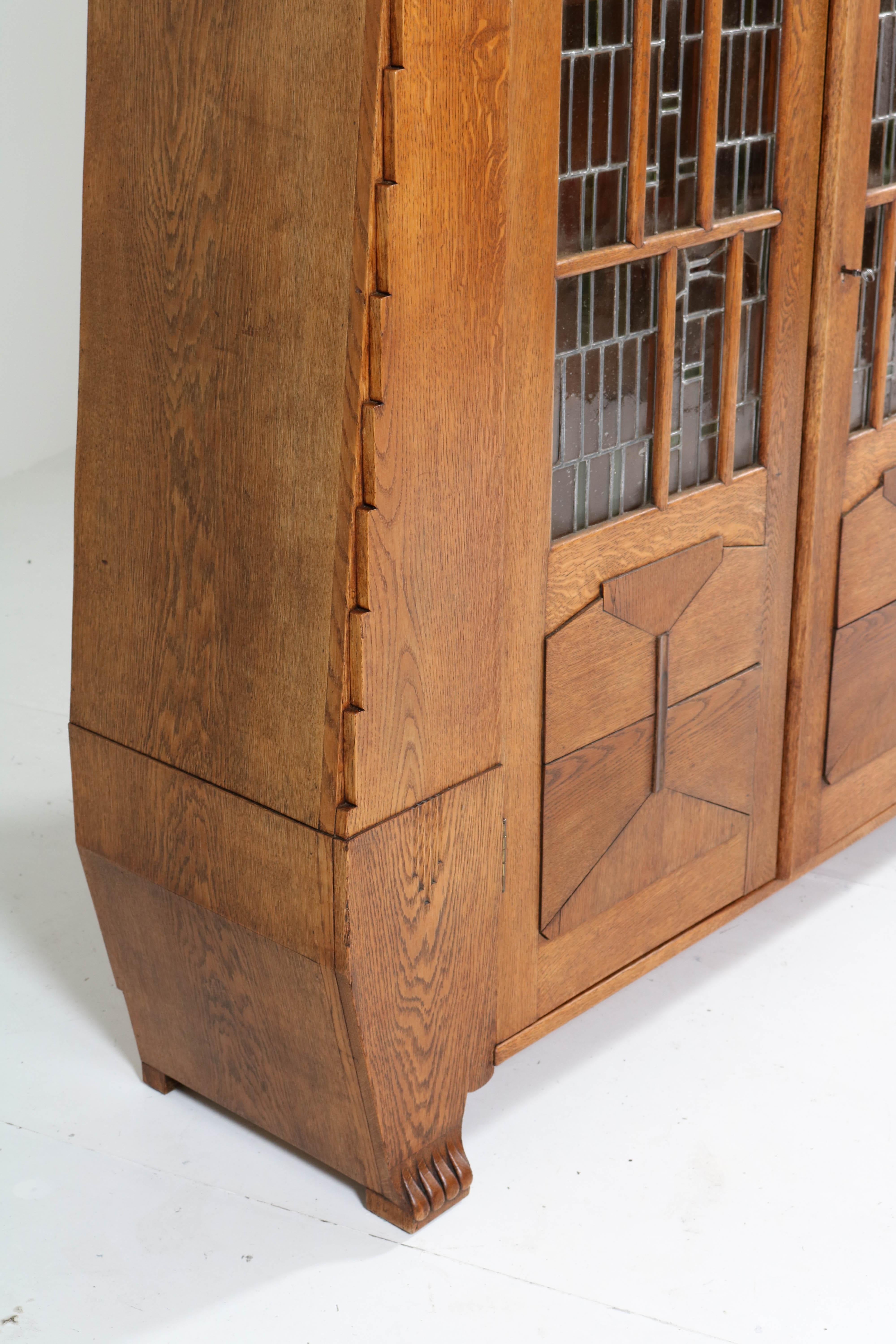 Oak Art Deco Amsterdam School Bookcase with Stained Glass by Hildo Krop, 1918 5