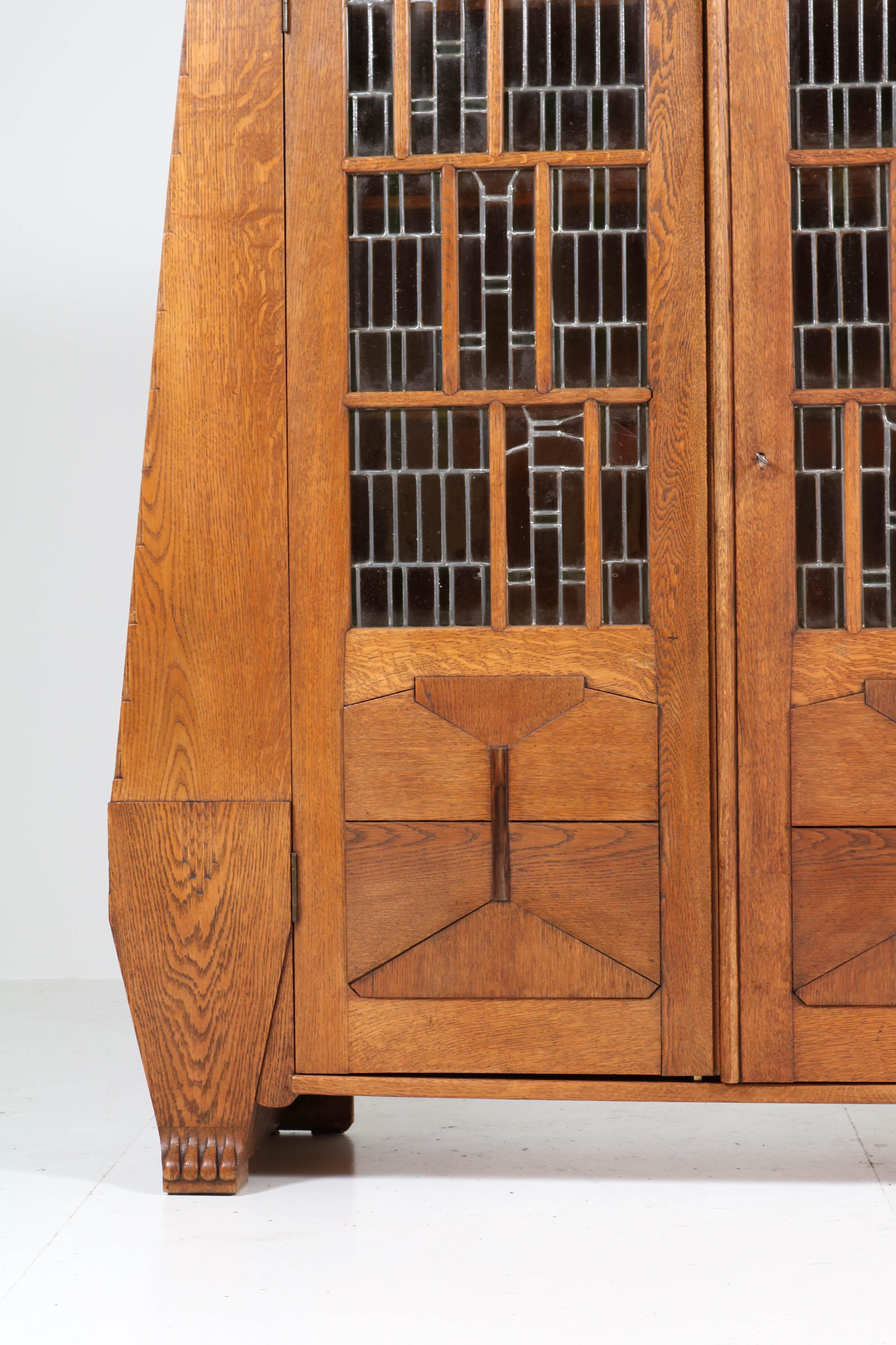 Oak Art Deco Amsterdam School Bookcase with Stained Glass by Hildo Krop, 1918 6