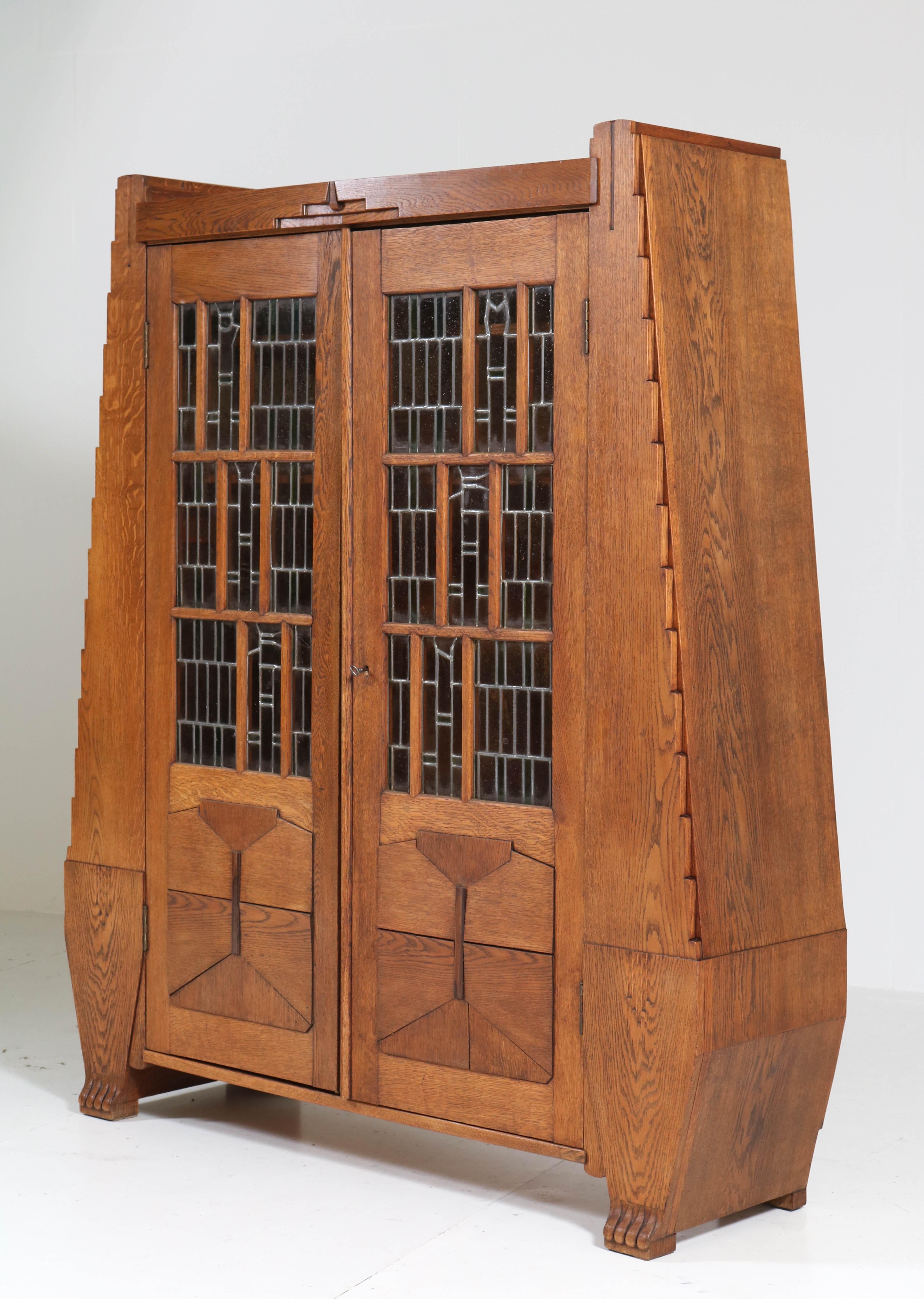 Oak Art Deco Amsterdam School Bookcase with Stained Glass by Hildo Krop, 1918 4