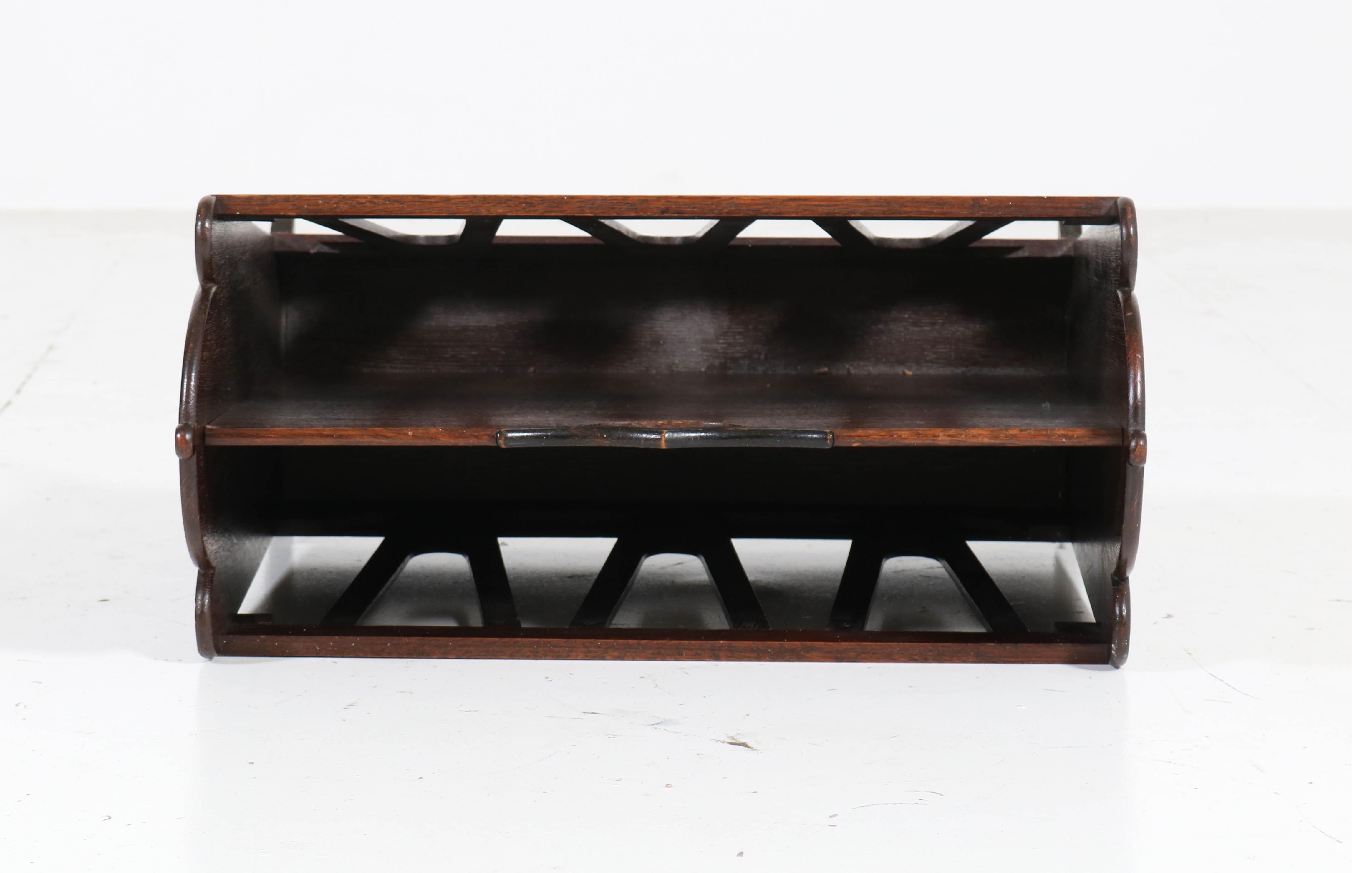 Oak Art Deco Amsterdam School Magazine Rack by Willem Penaat for Metz & Co. For Sale 1