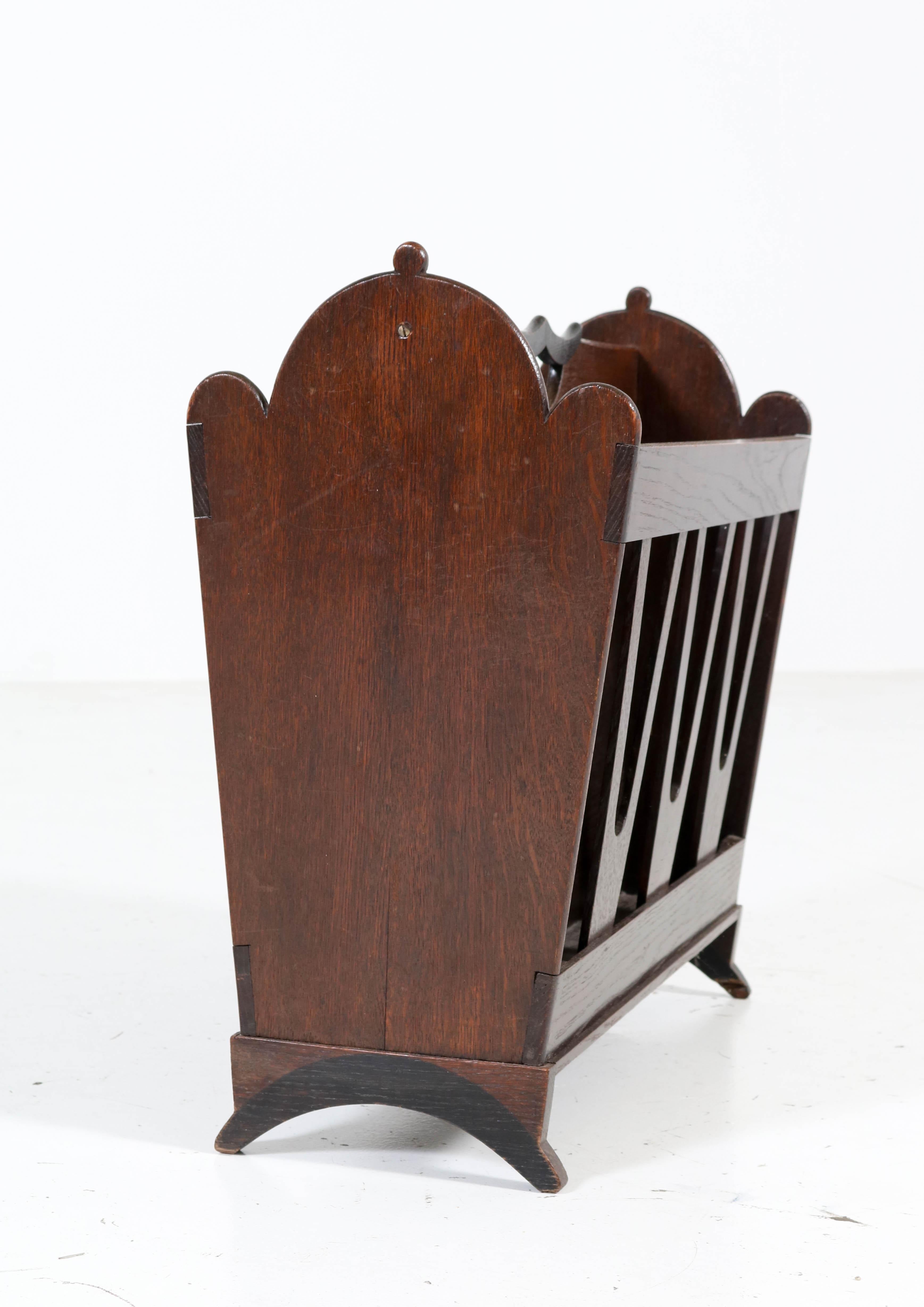 Oak Art Deco Amsterdam School Magazine Rack by Willem Penaat for Metz & Co. For Sale 3