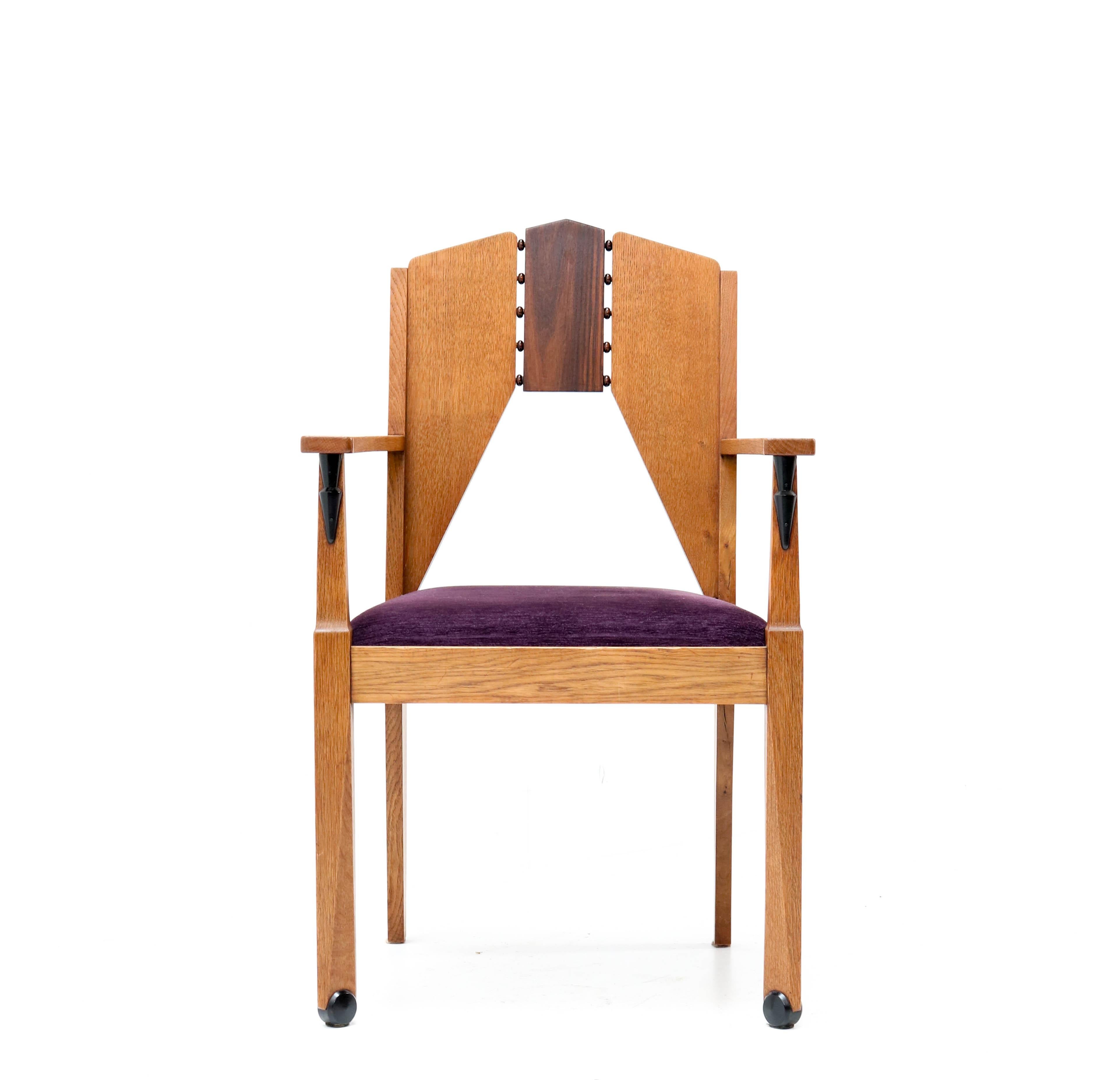 Tissu Fauteuil en chêne Art Déco Amsterdamse School de J.J. Zijfers Amsterdam, années 1920