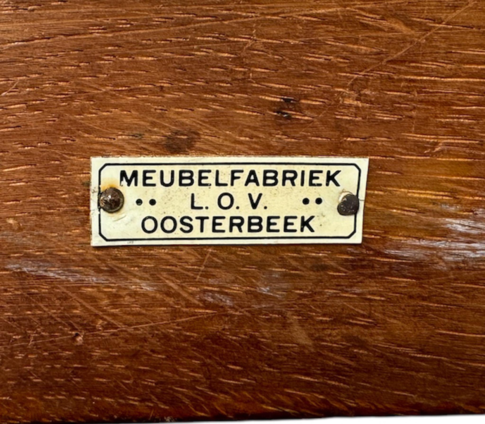 Porte-manteaux de l'école Amsterdamse Art Déco en chêne de L.O.V. Oosterbeek, années 1920 en vente 3