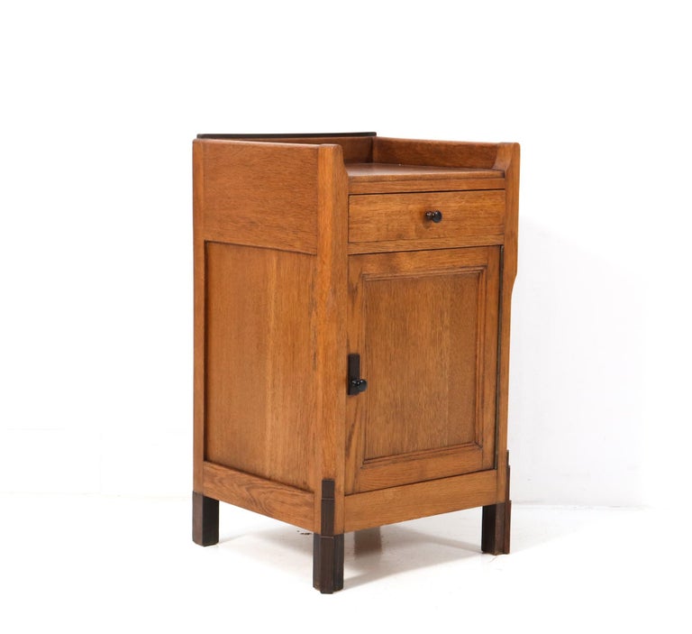 Table de nuit ou table de chevet Art déco en chêne de l'école d