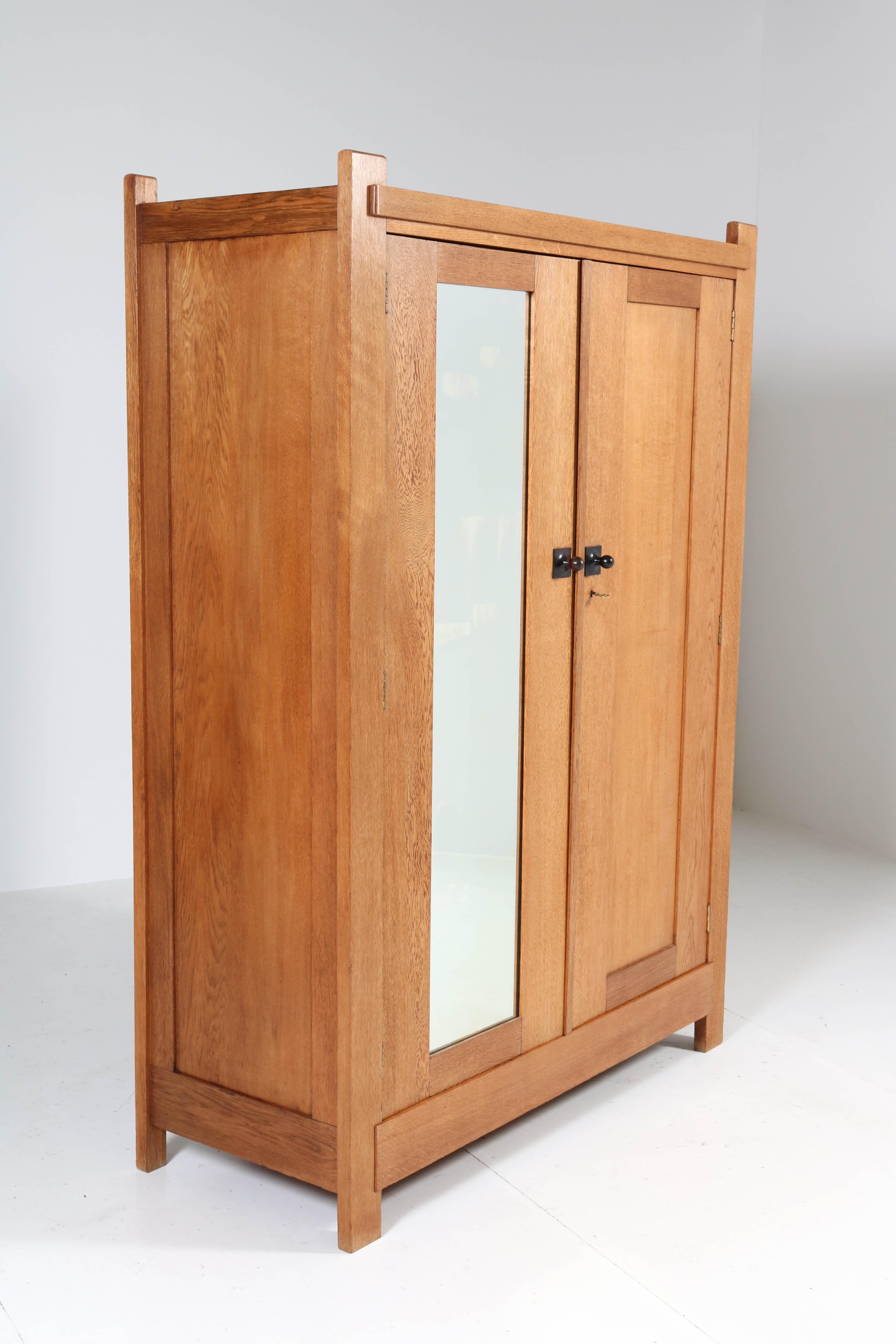 Oak Art Deco Haagse School Armoir or Wardrobe by Henk Wouda for Pander, 1924 In Good Condition In Amsterdam, NL