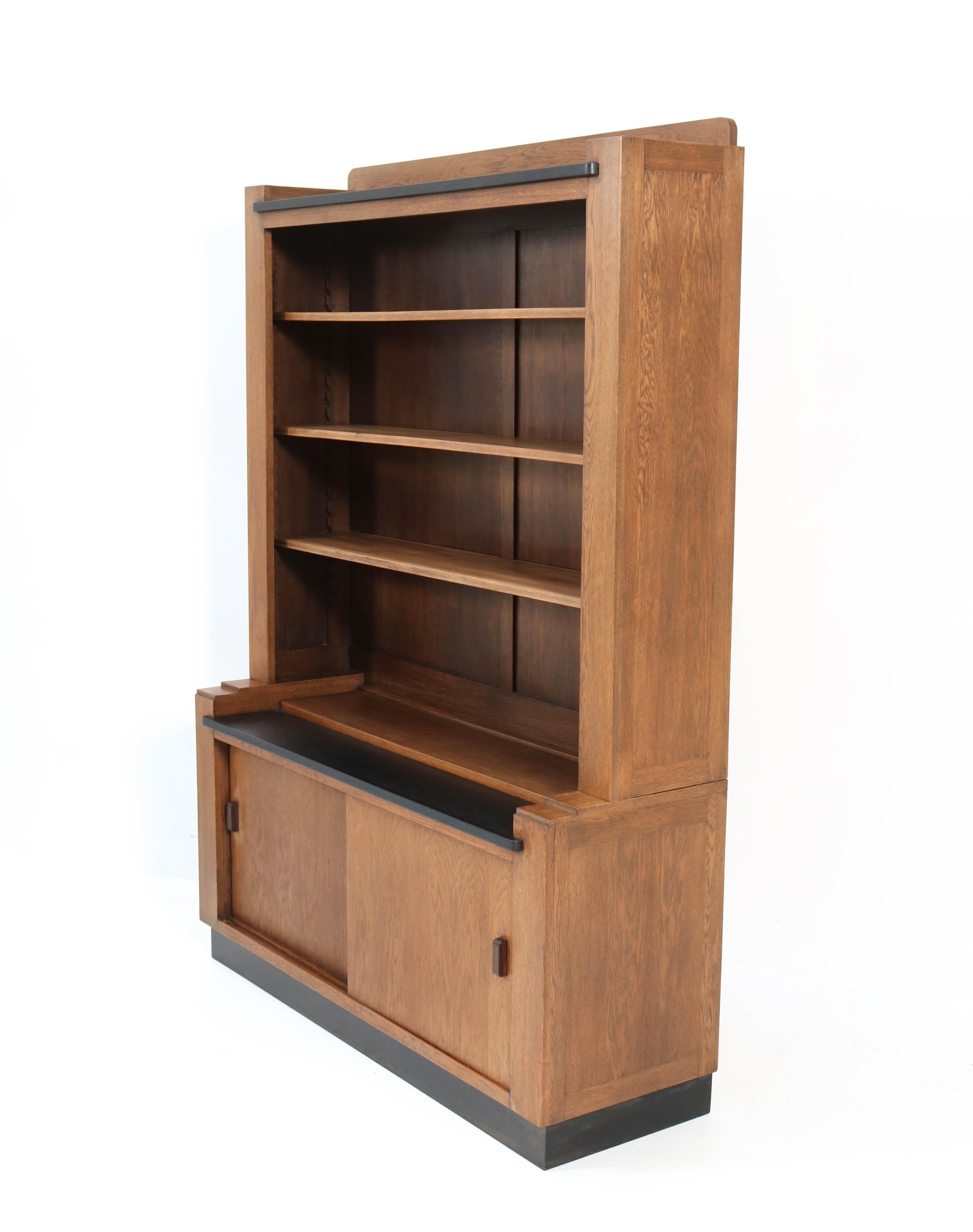 Early 20th Century Oak Art Deco Haagse School Bookcase by Cor Alons for L.O.V. Oosterbeek, 1920s