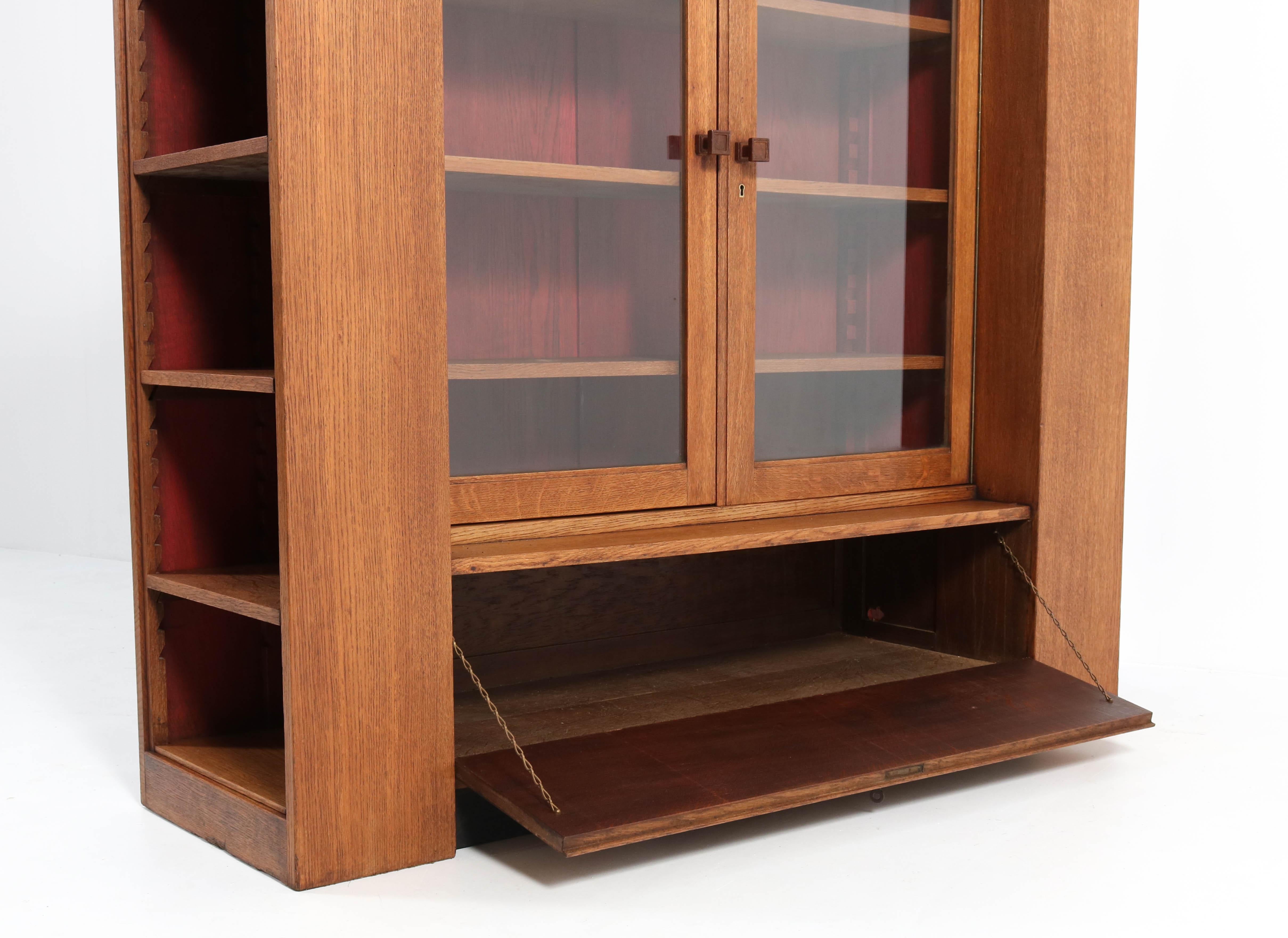 Oak Art Deco Haagse School Bookcase by Hendrik Wouda for Metz & Co. Amsterdam 4