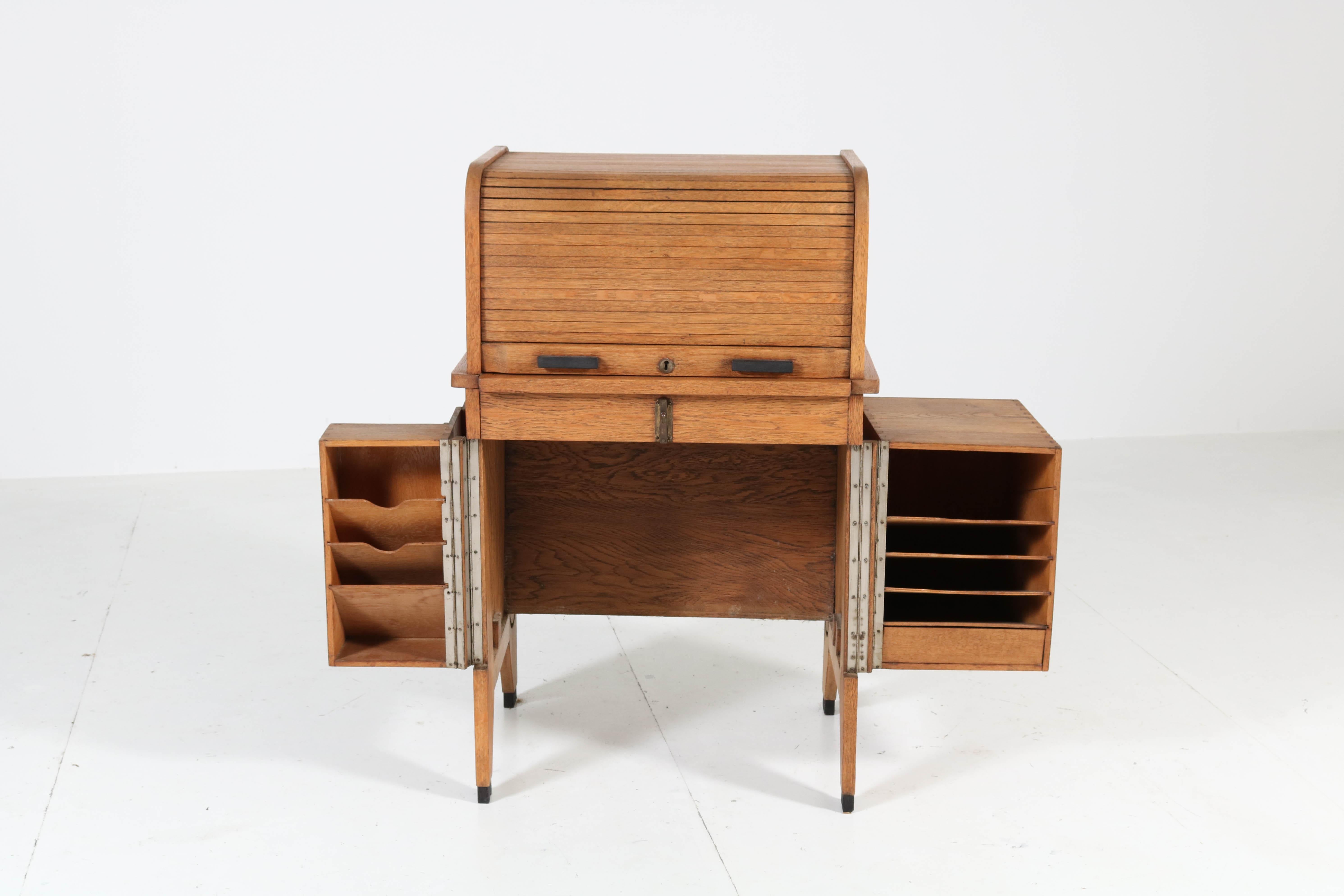 Oak Art Deco Haagse School Roll Top Desk by Allan & Co. Rotterdam, 1920s In Good Condition In Amsterdam, NL