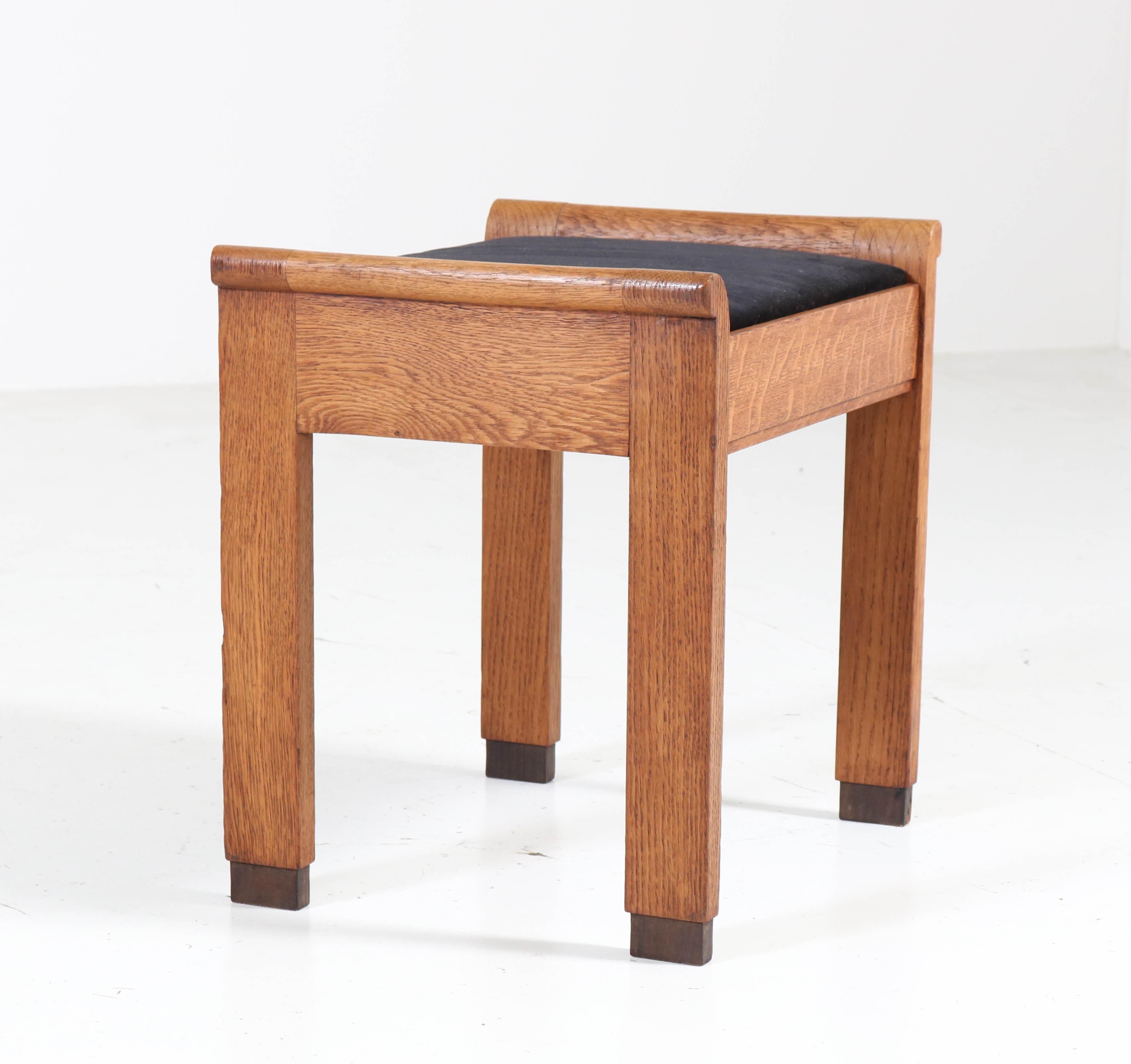 Oak Art Deco Haagse School Stool by J.A. Muntendam for L.O.V. Oosterbeek, 1920s In Good Condition In Amsterdam, NL
