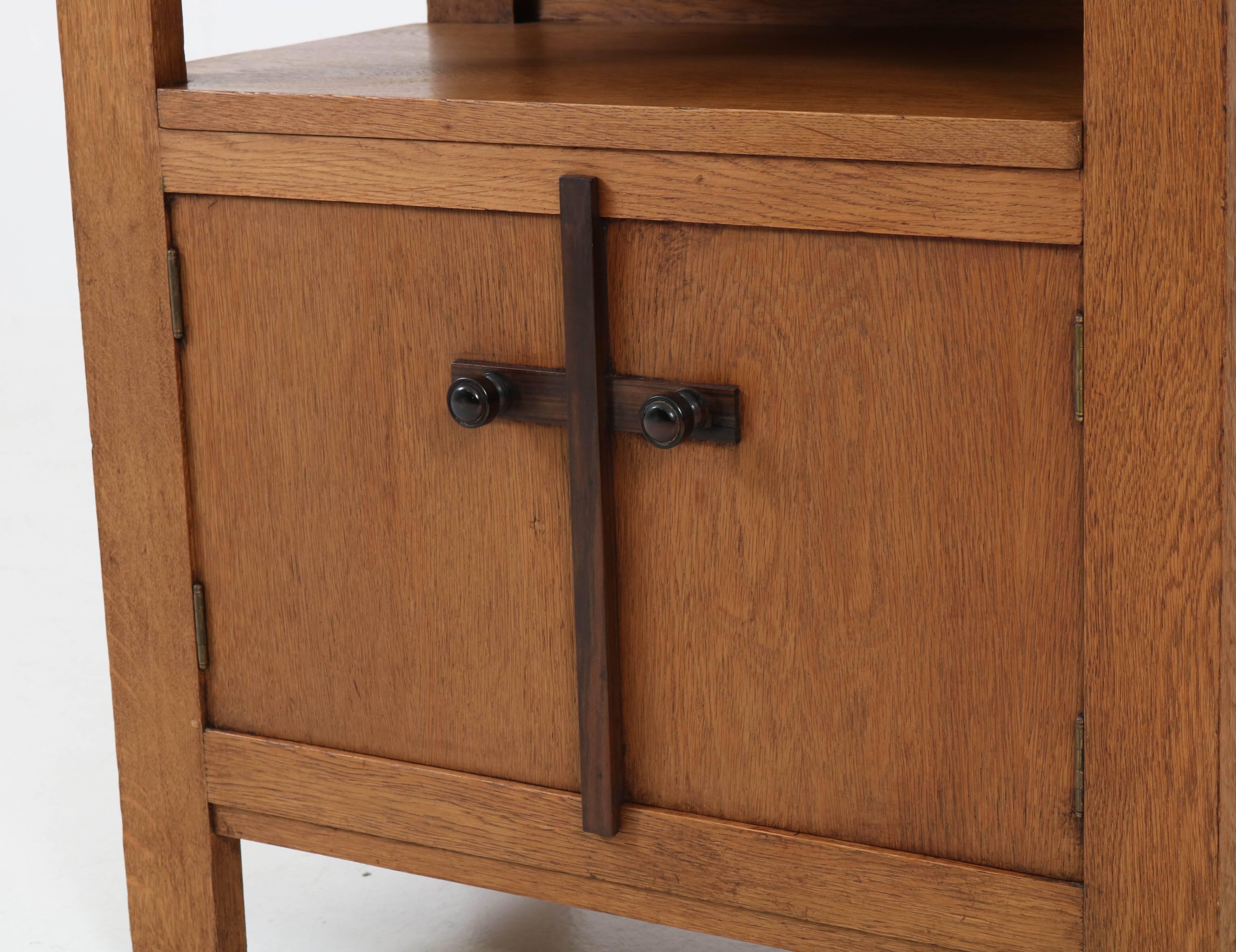 Early 20th Century Oak Art Deco Haagse School Tea Cabinet by J.C.Le Cointre Den Haag, 1920s
