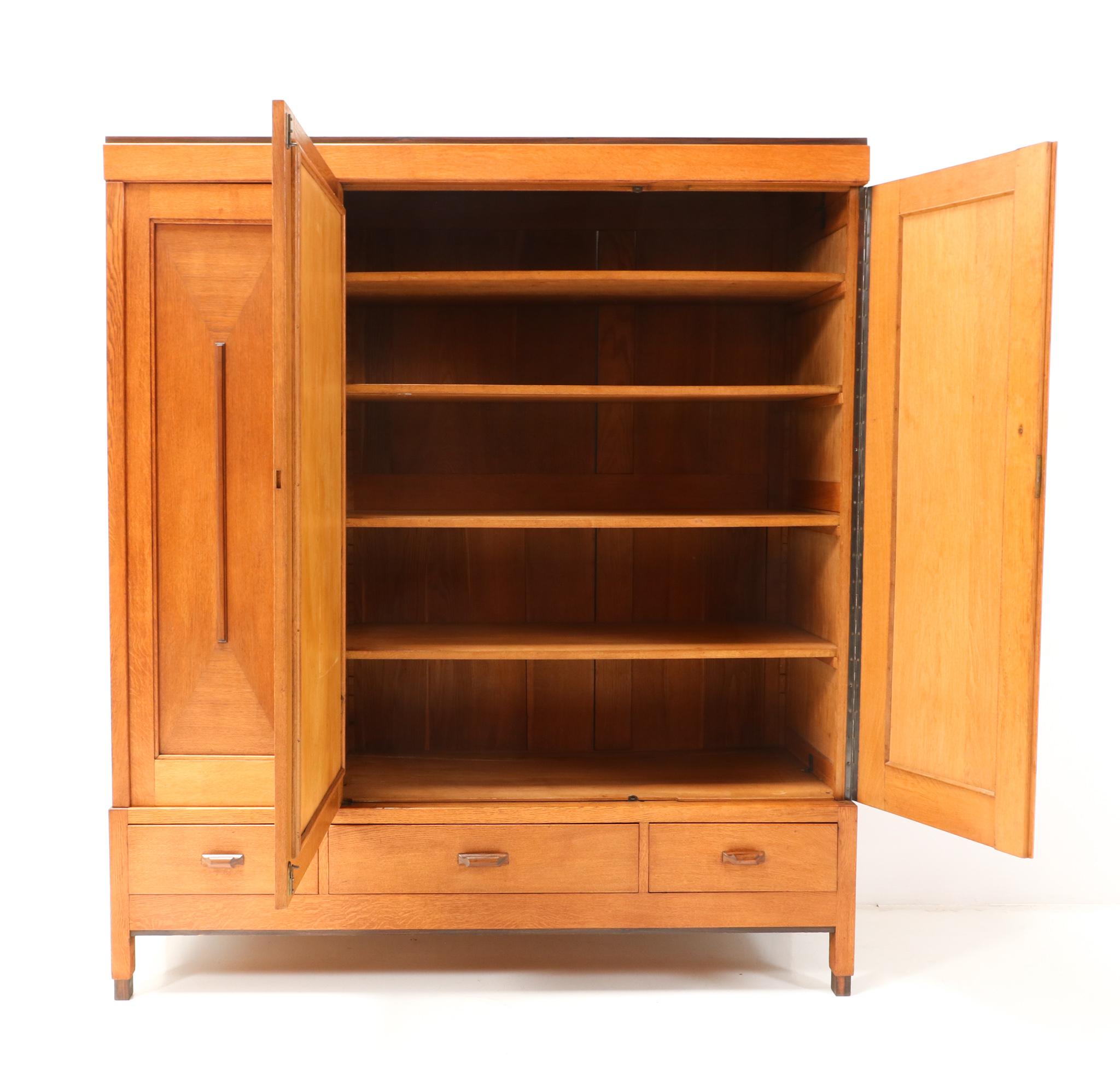Dutch Oak Art Deco Modernist Armoire or Wardrobe by Fa. Drilling Amsterdam, 1920s