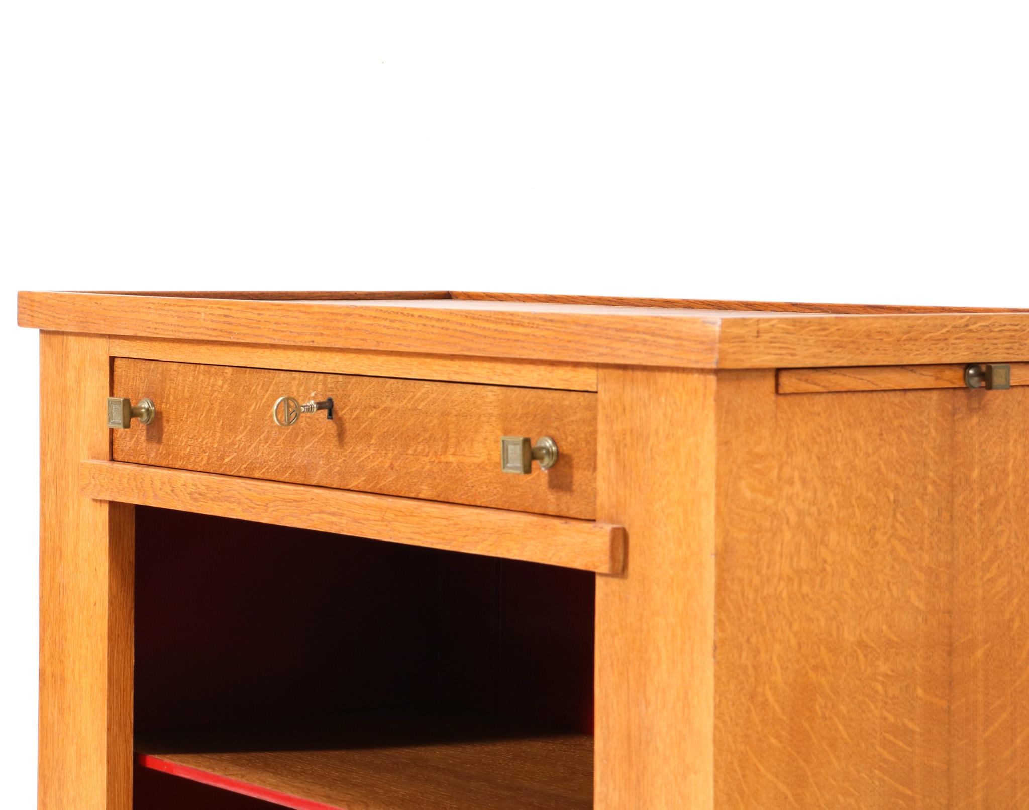 Oak Art Deco Modernist Cabinet by Hendrik Wouda for H. Pander & Zonen, 1924 For Sale 6