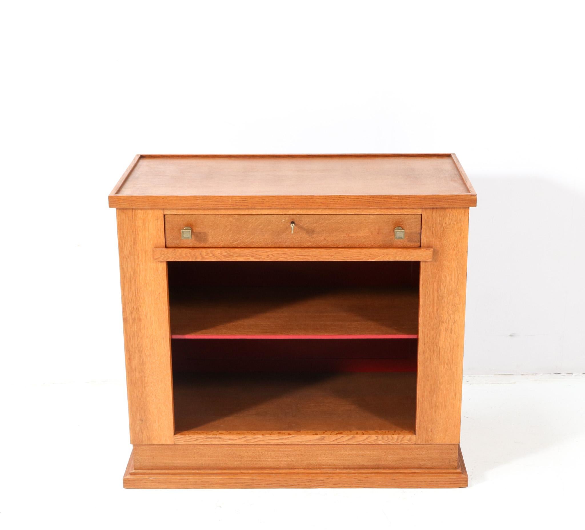 Dutch Oak Art Deco Modernist Cabinet by Hendrik Wouda for H. Pander & Zonen, 1924 For Sale